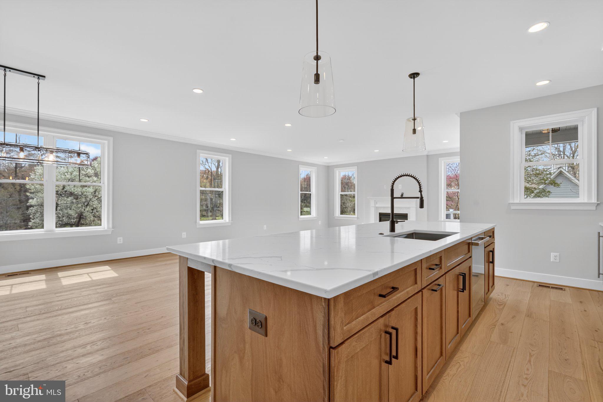 FALLS CHURCH PARK - Residential