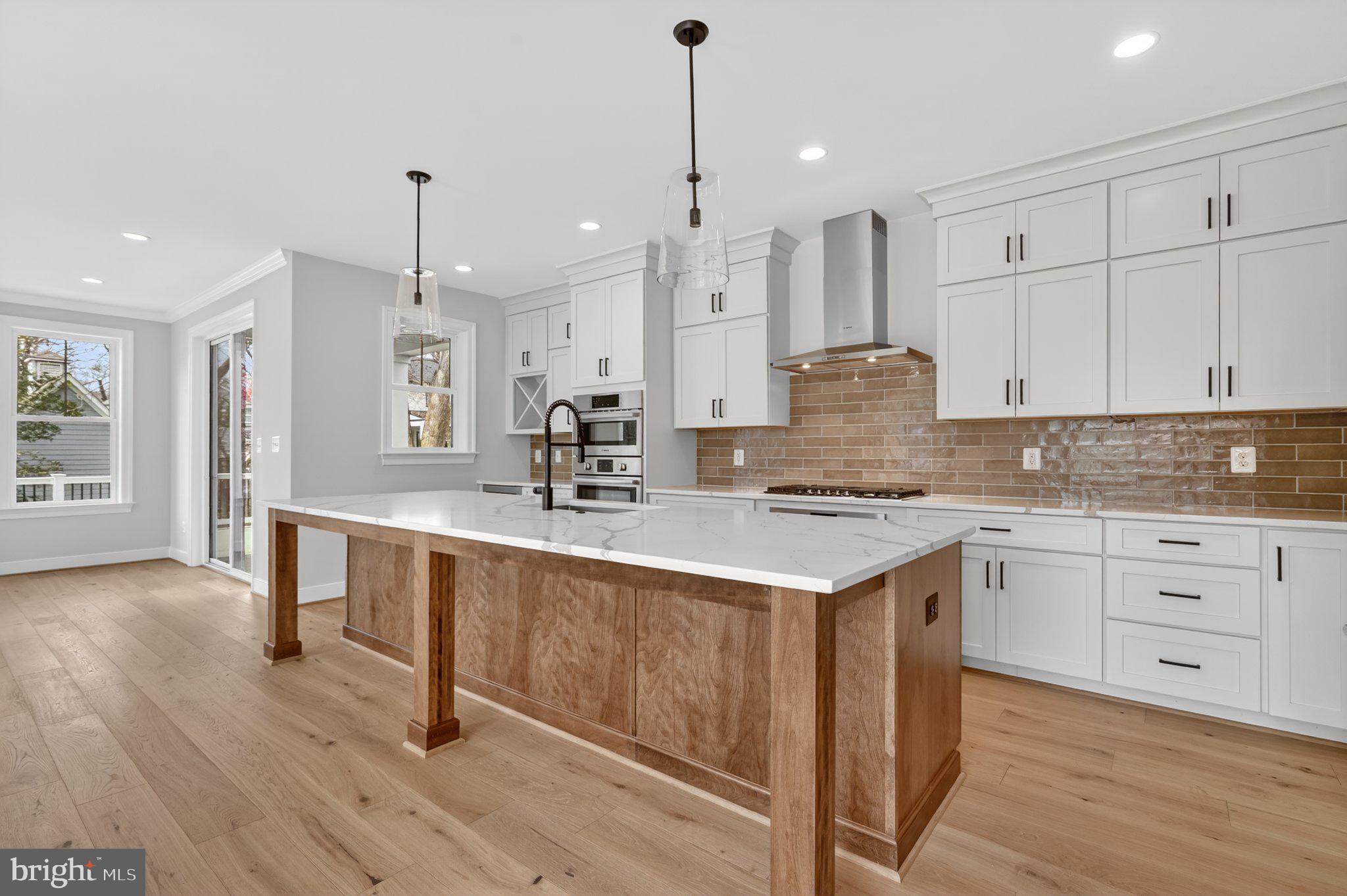 FALLS CHURCH PARK - Residential