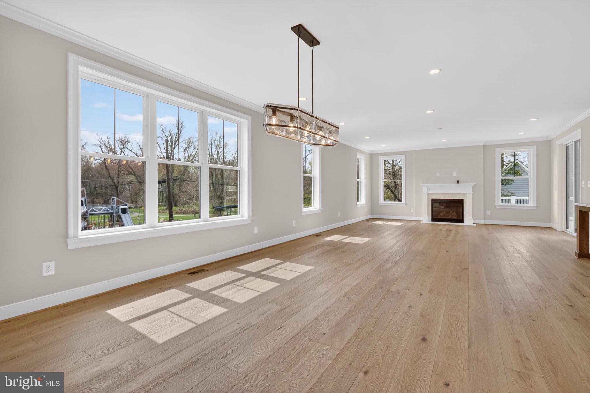 FALLS CHURCH PARK - Residential