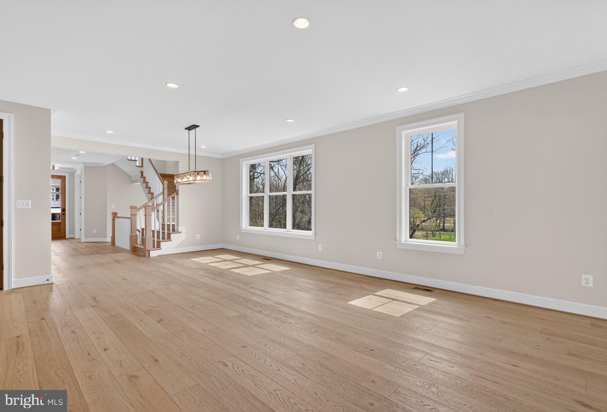 FALLS CHURCH PARK - Residential