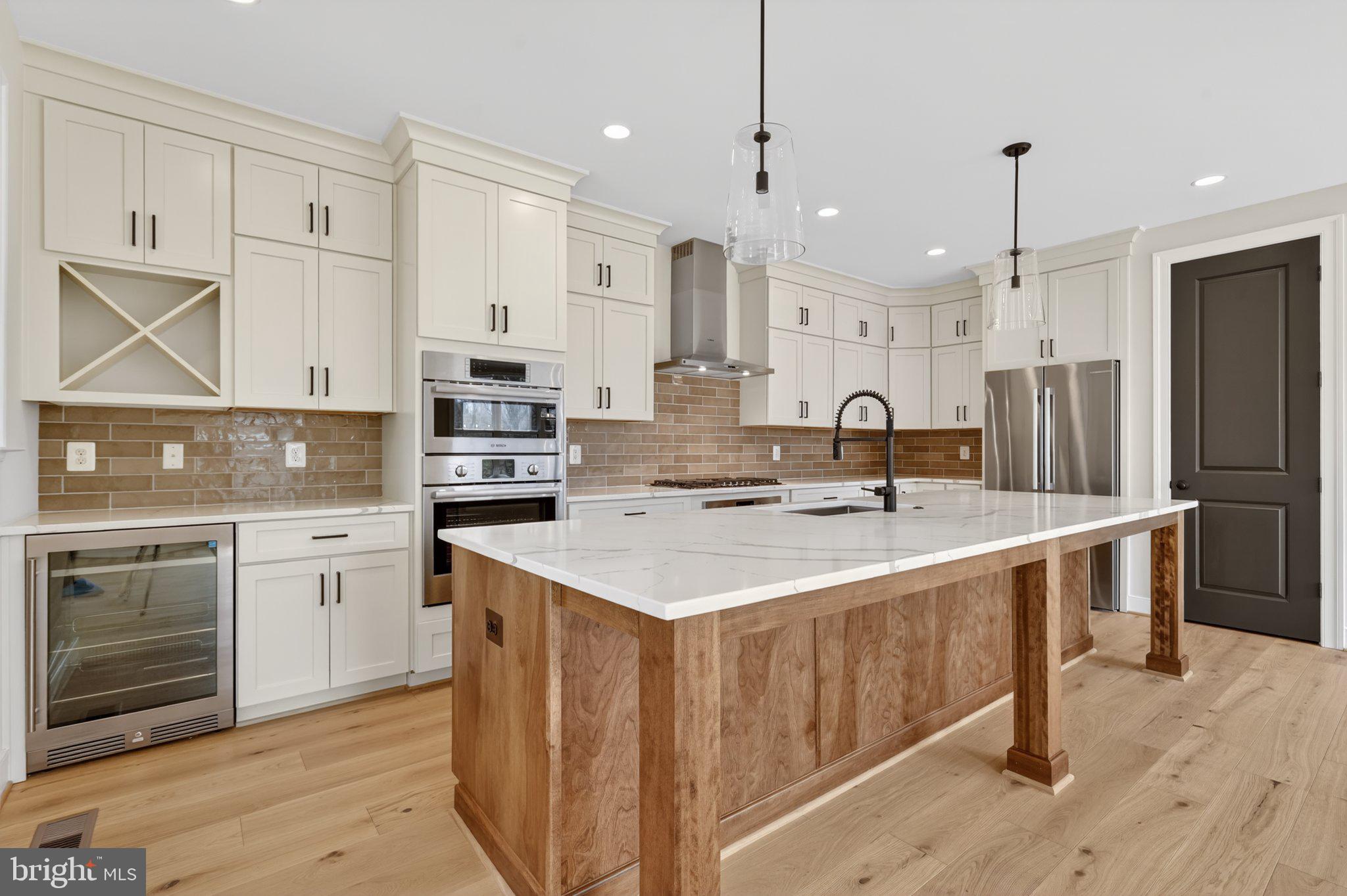 FALLS CHURCH PARK - Residential