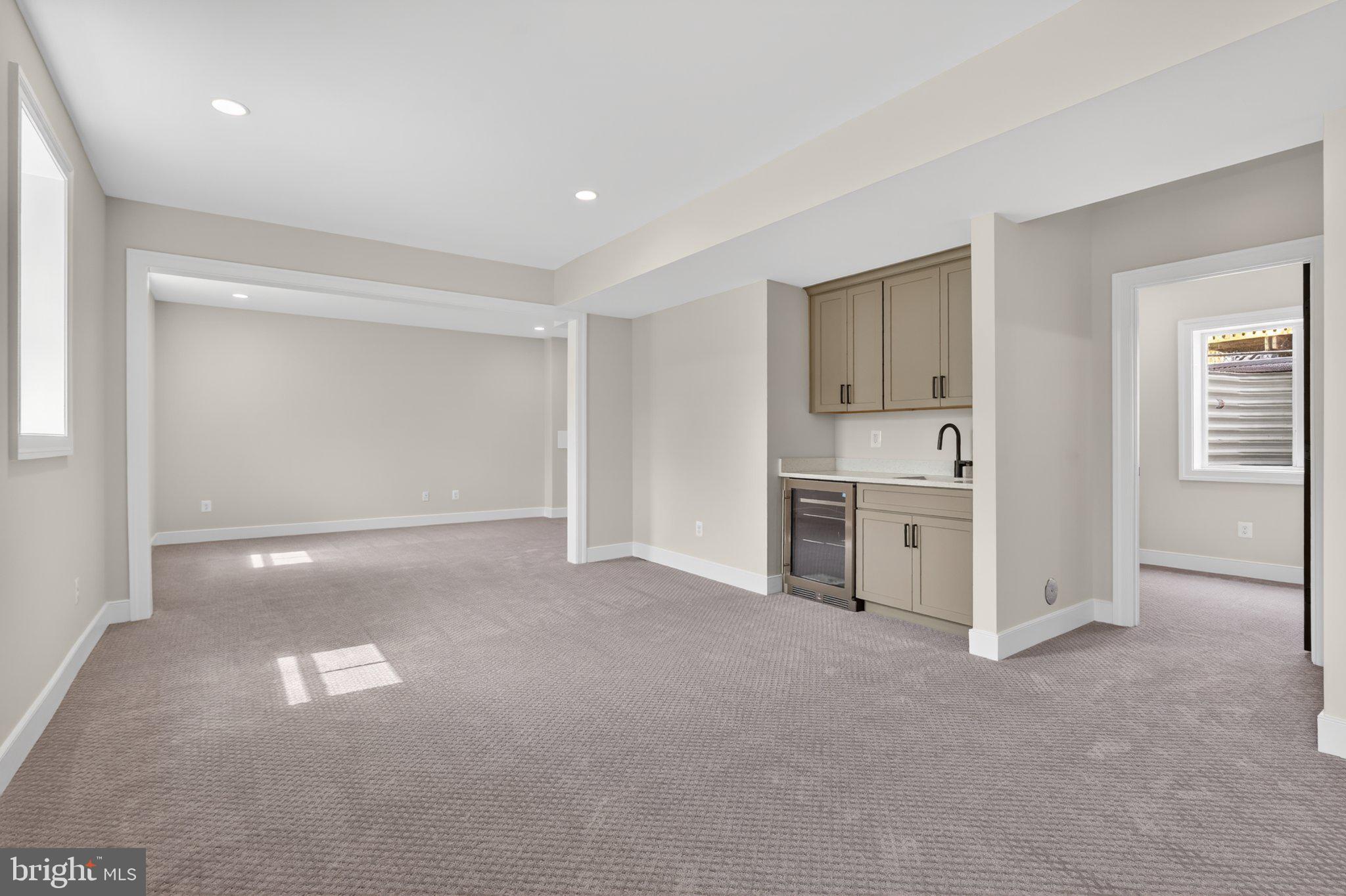 FALLS CHURCH PARK - Residential