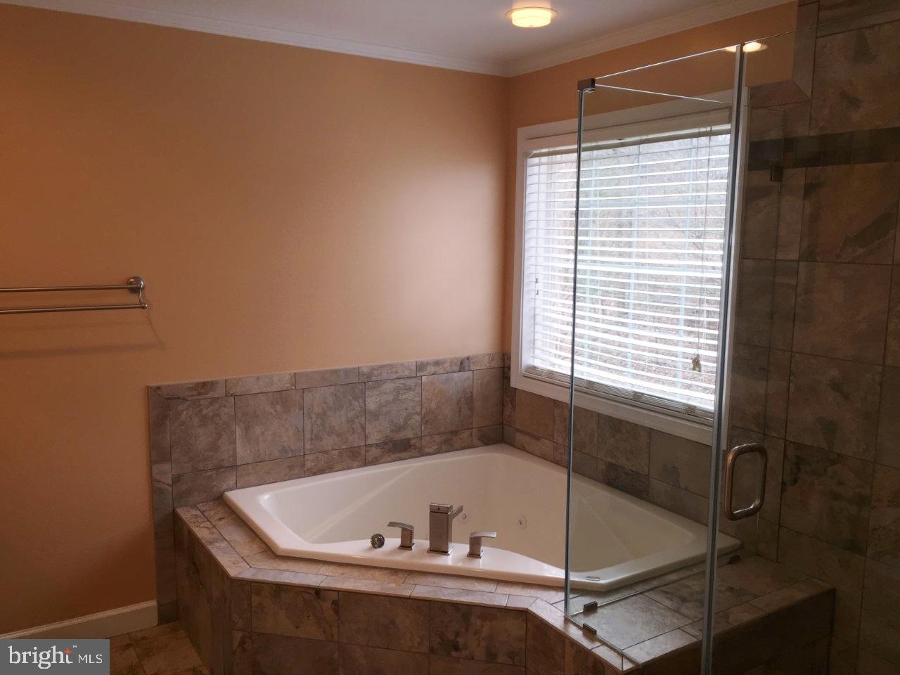 STACYS RIDGE - Residential Lease