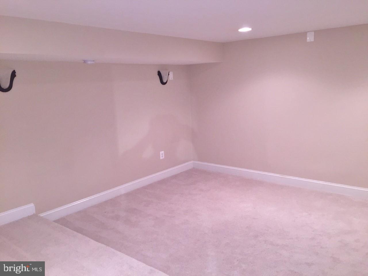 STACYS RIDGE - Residential Lease