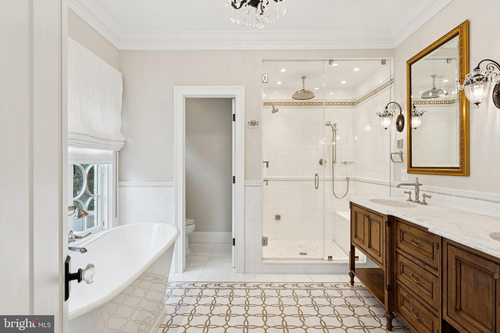 CLARENDON - Residential