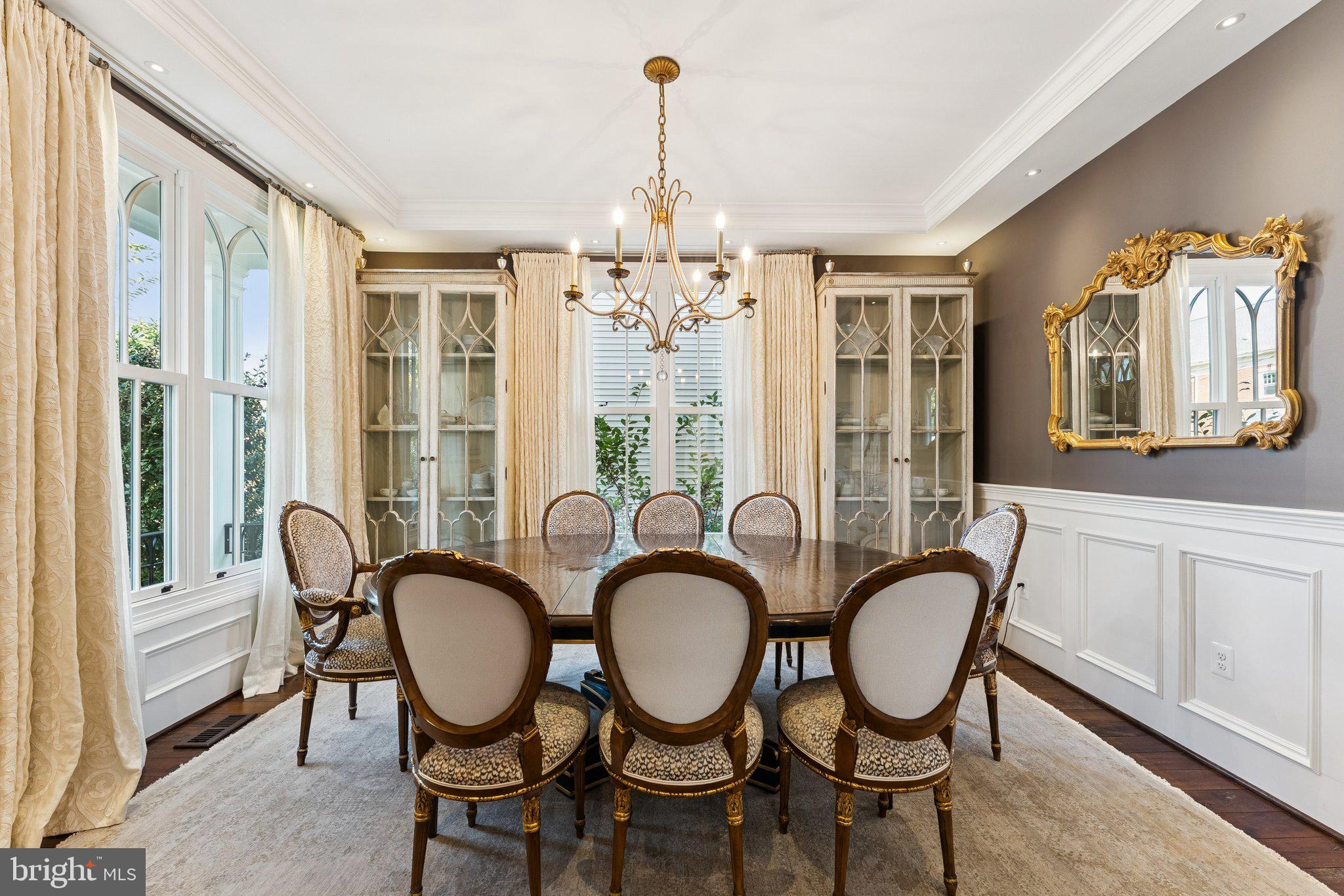 CLARENDON - Residential