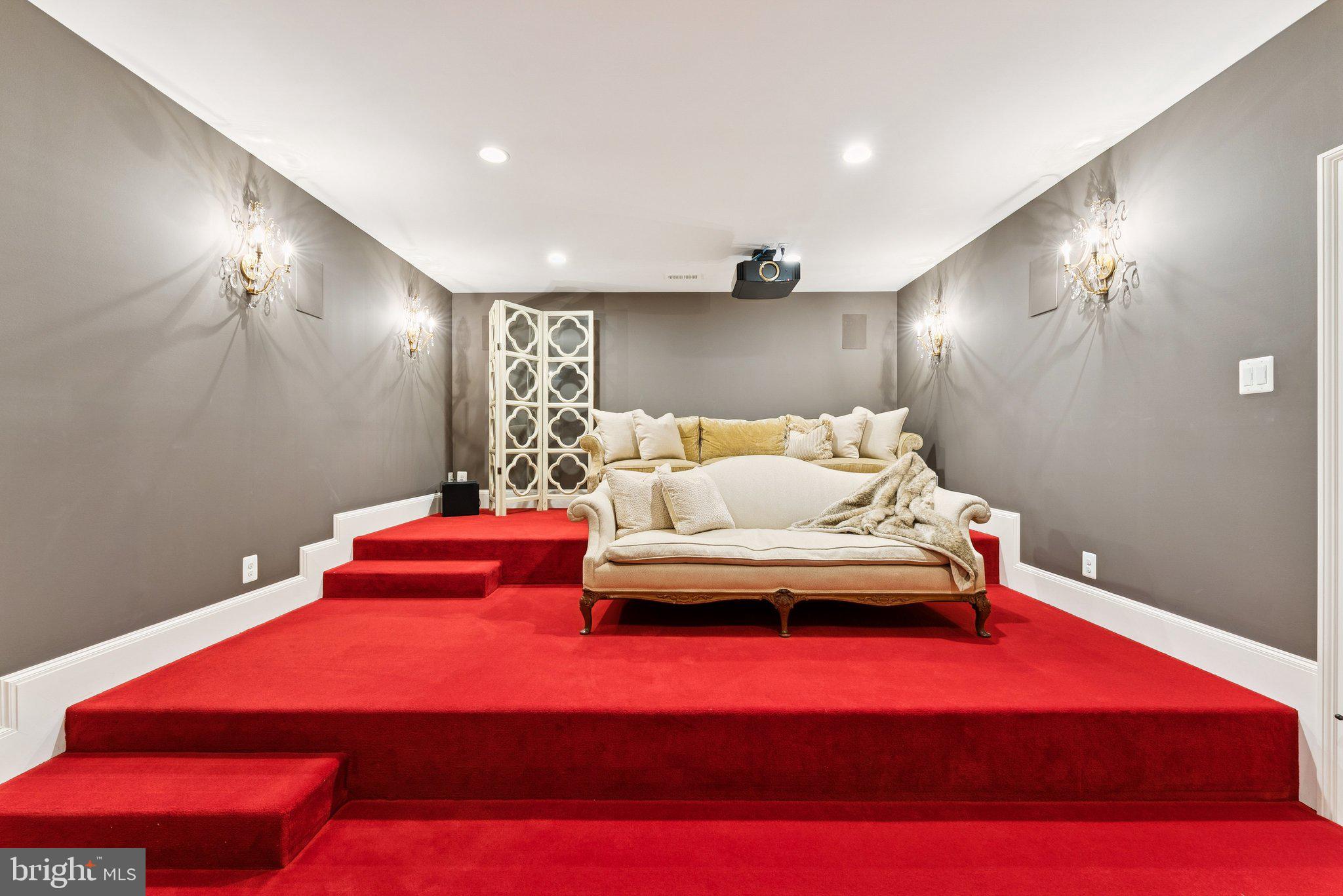 CLARENDON - Residential