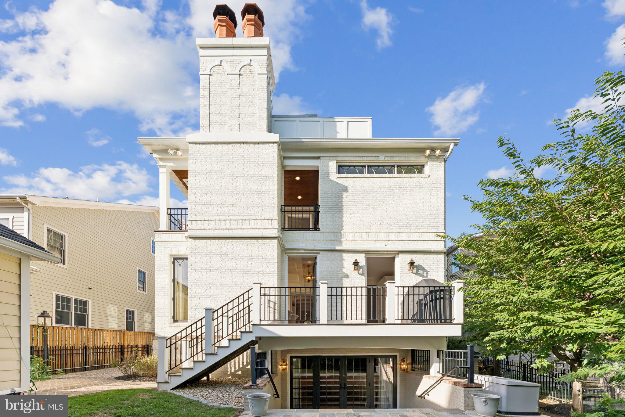 CLARENDON - Residential