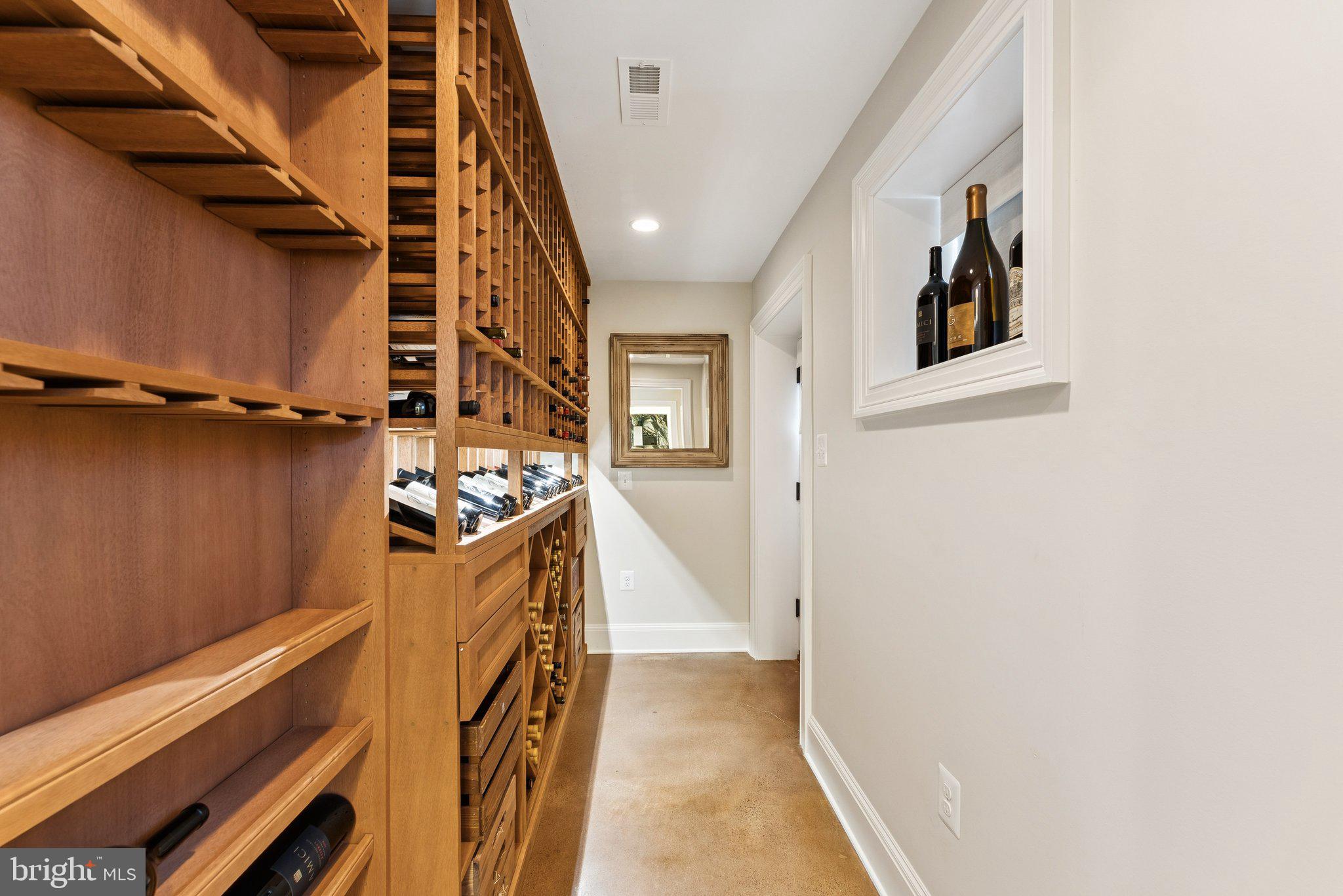 CLARENDON - Residential