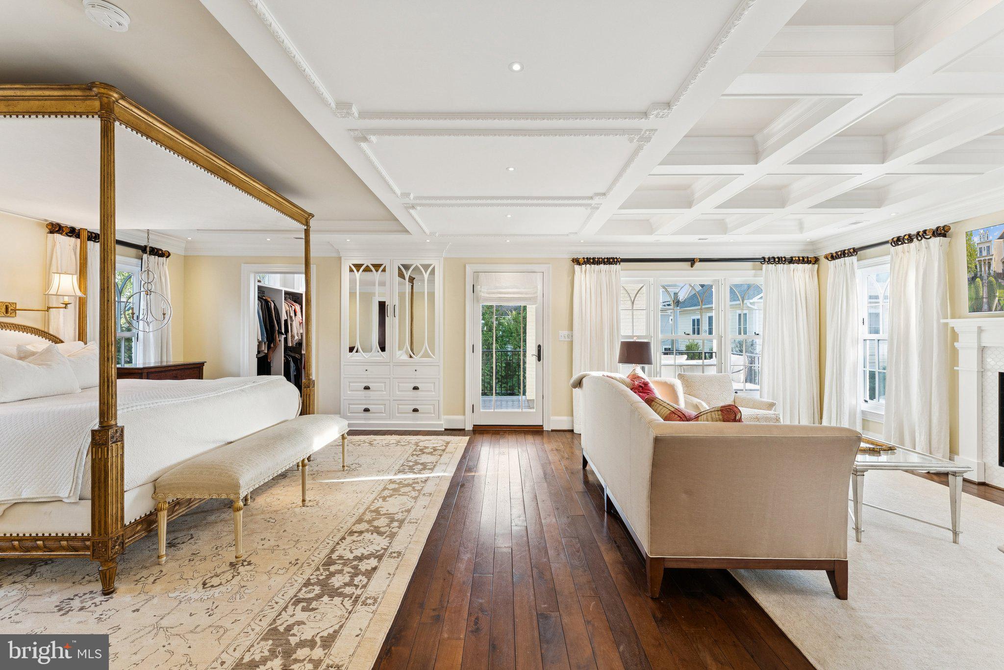 CLARENDON - Residential