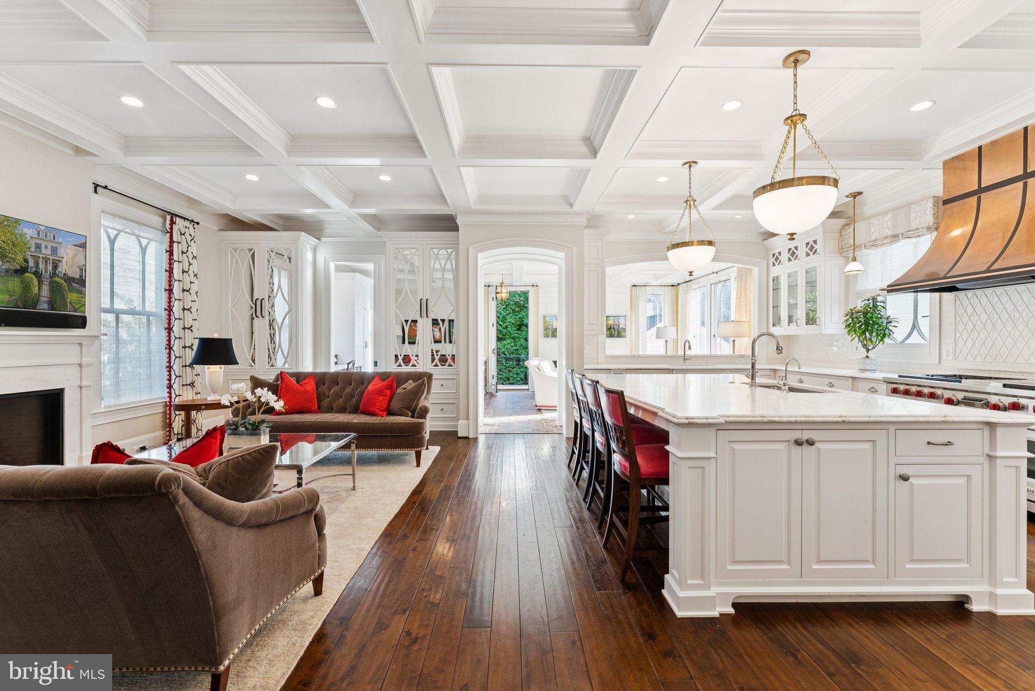 CLARENDON - Residential