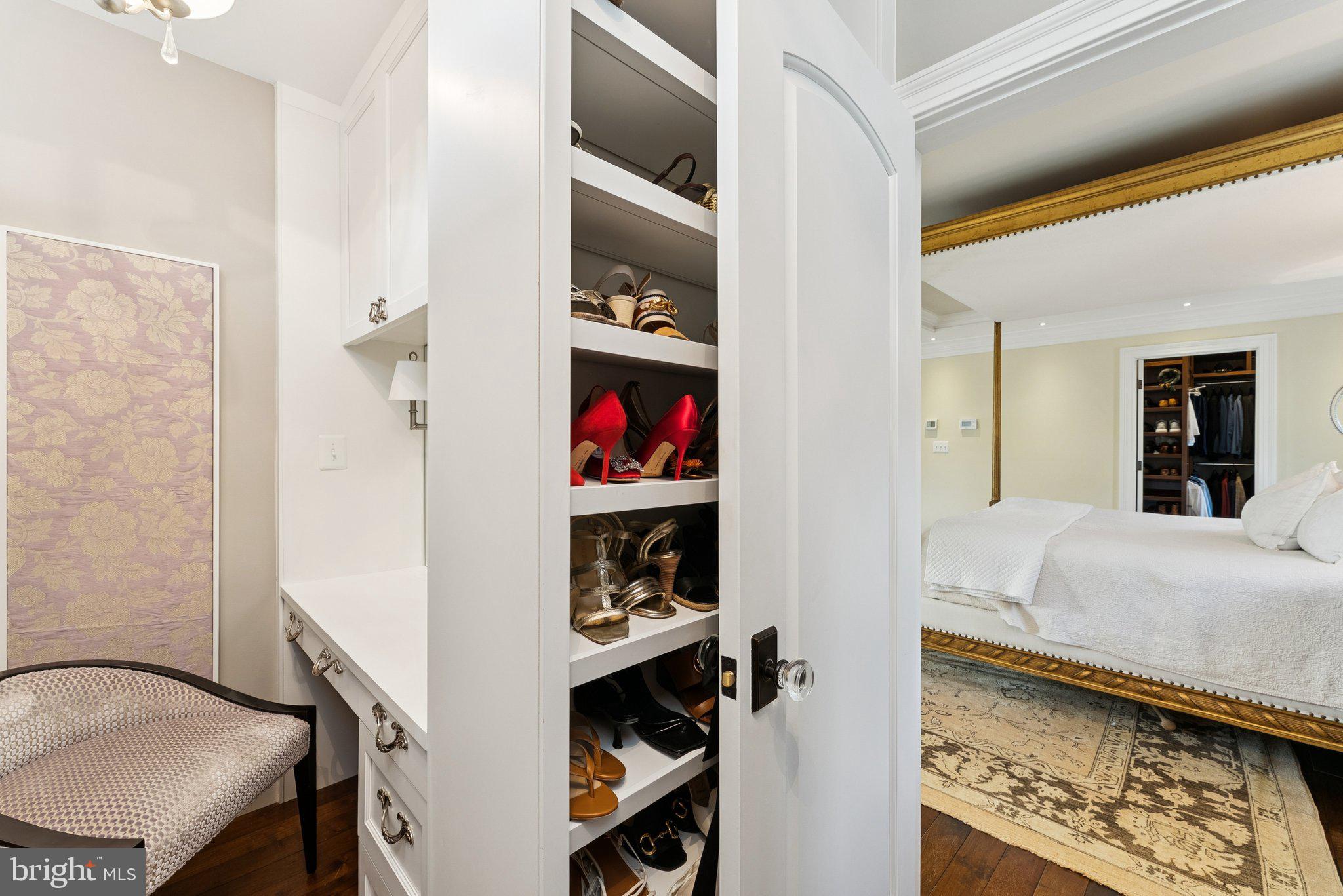 CLARENDON - Residential