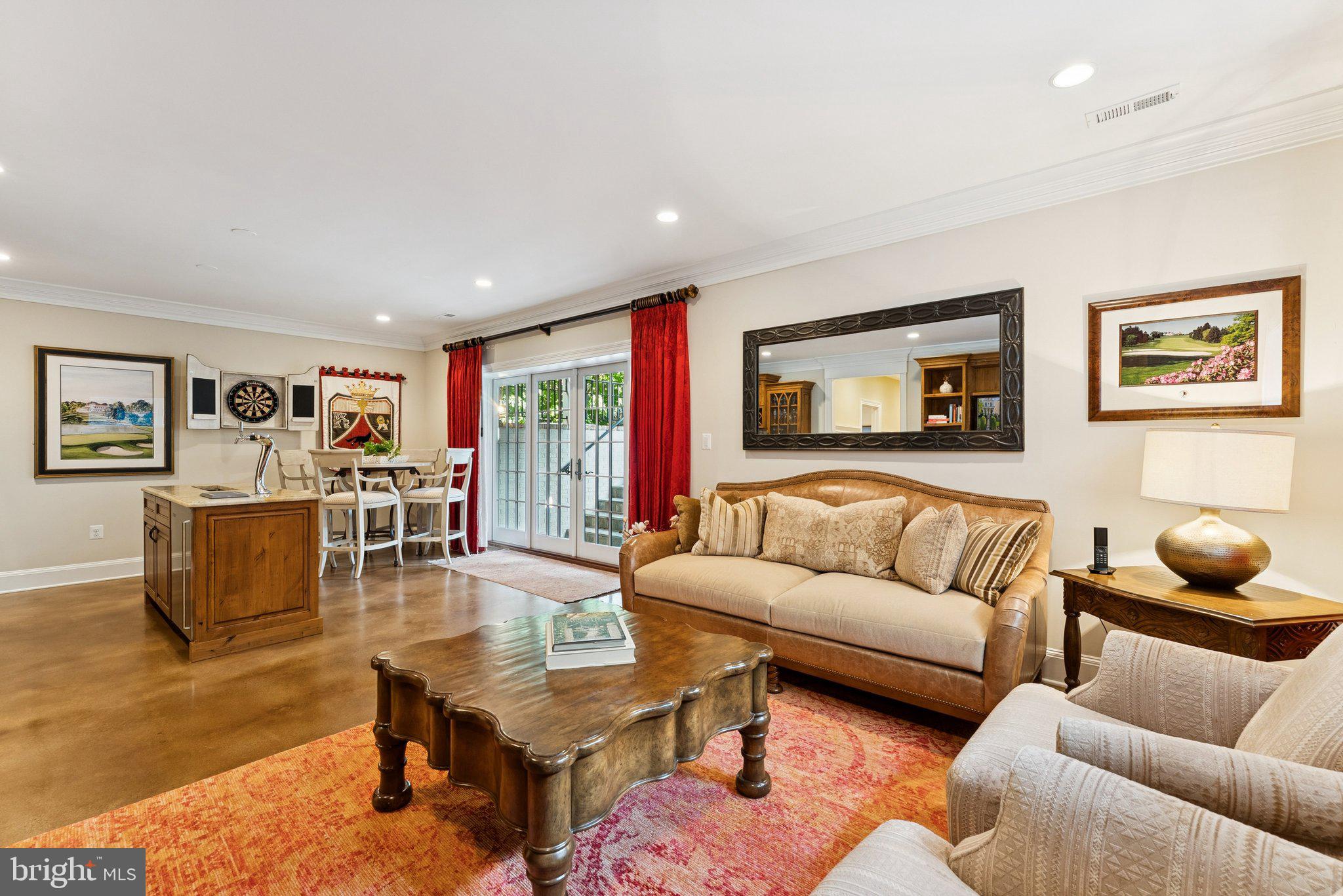 CLARENDON - Residential