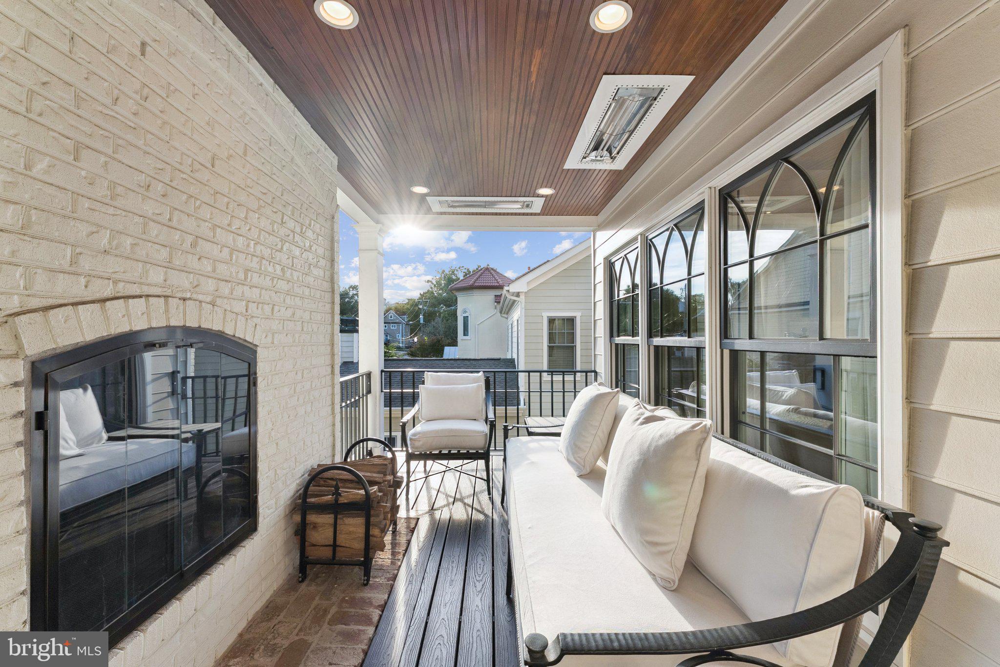 CLARENDON - Residential