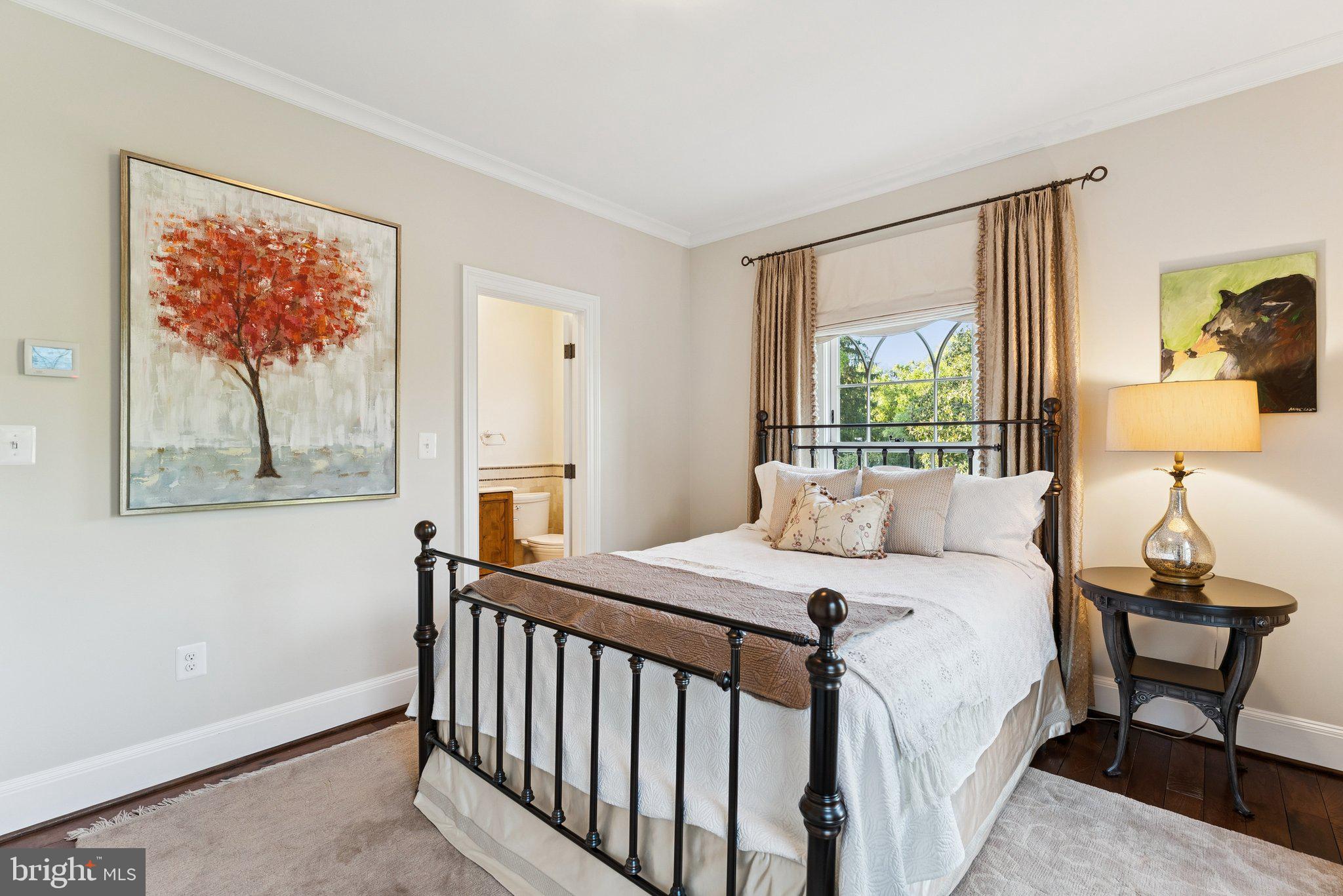 CLARENDON - Residential