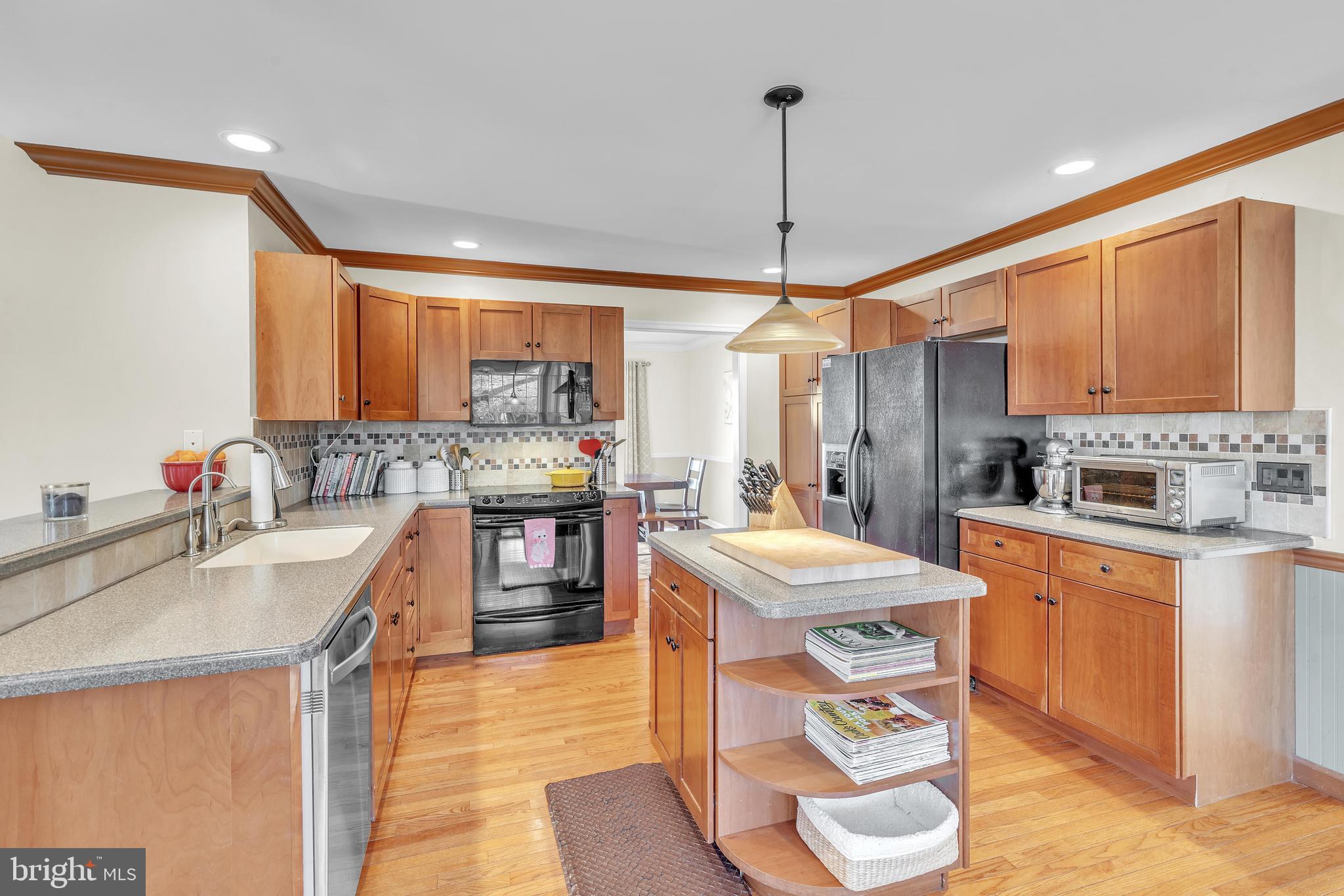 QUAIL HILL - Residential