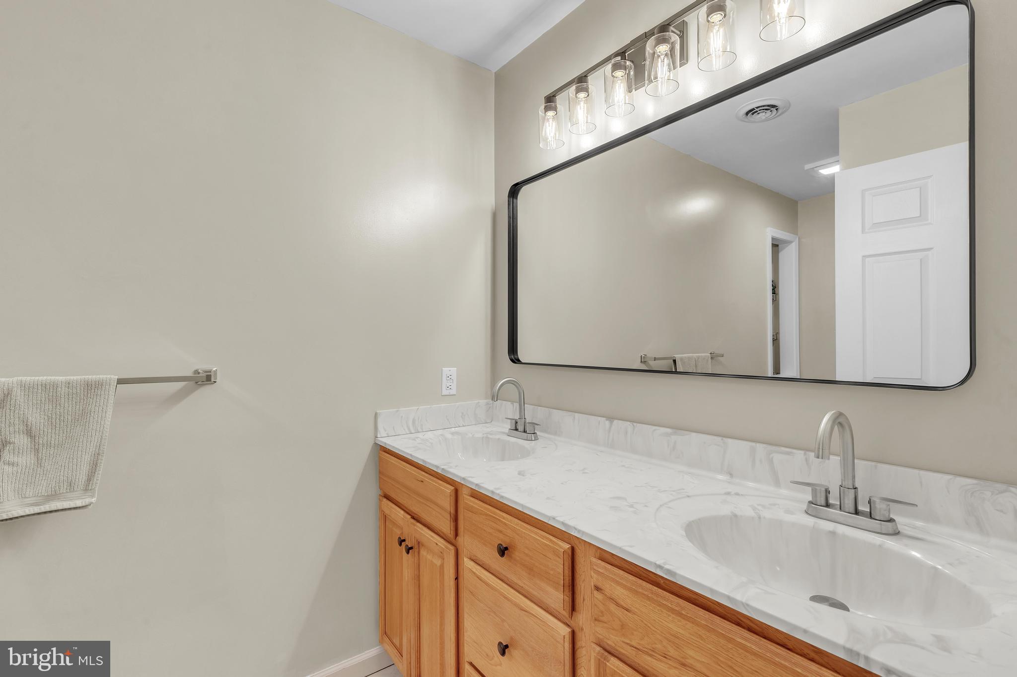 QUAIL HILL - Residential