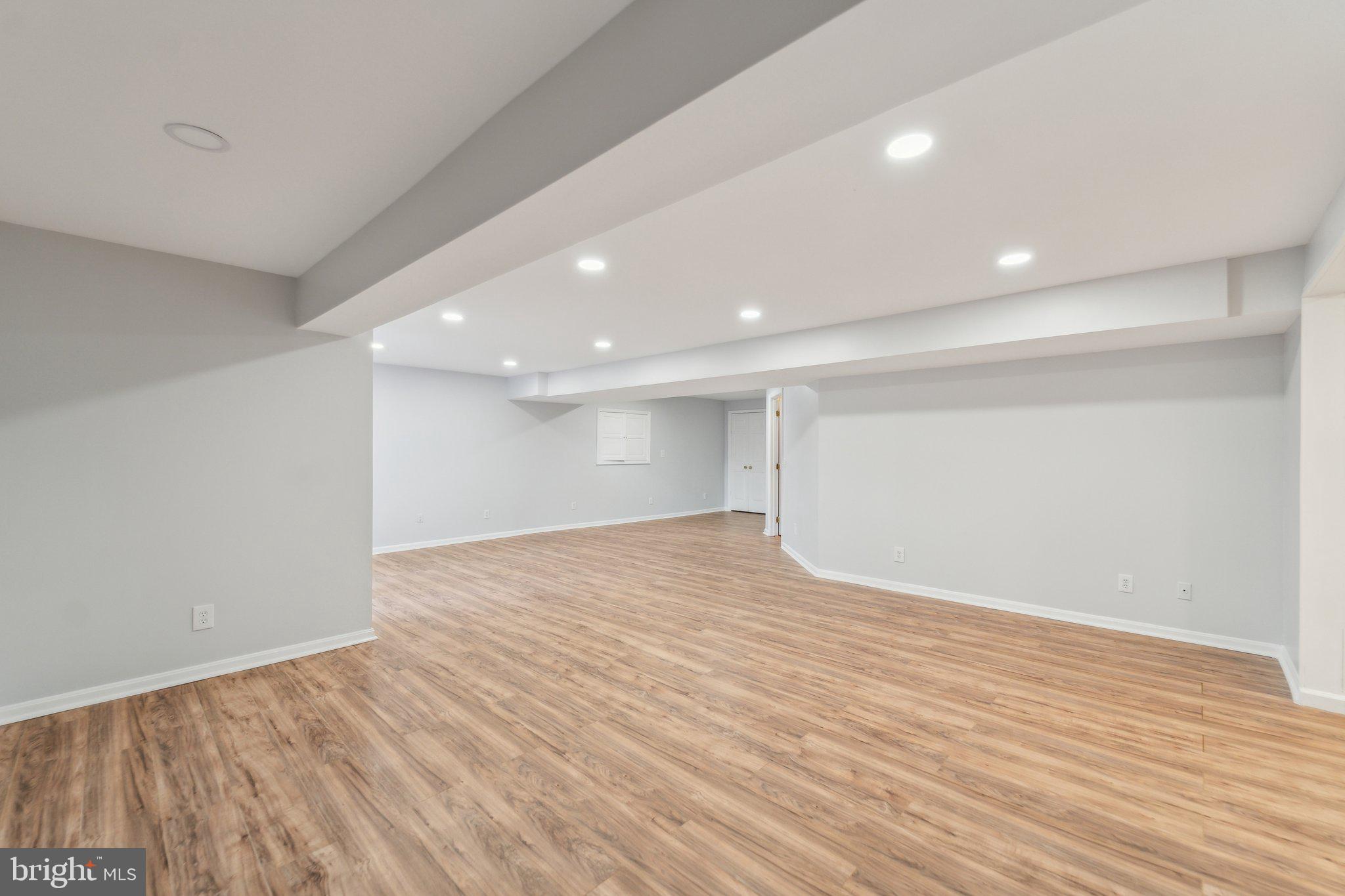 WILLOW PONDS - Residential