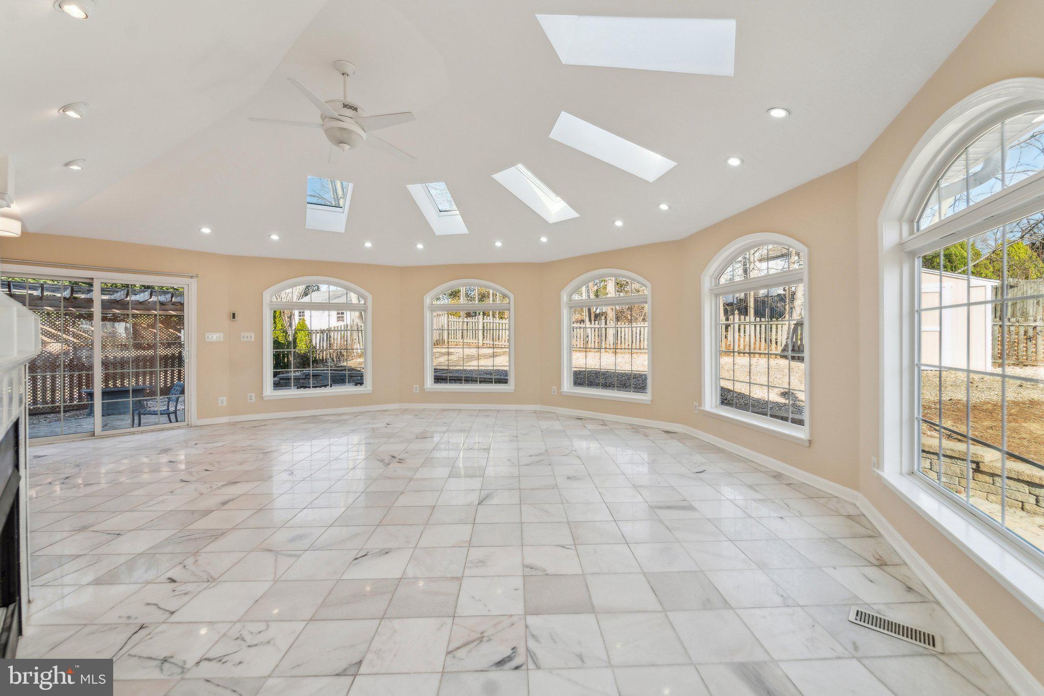 WILLOW PONDS - Residential