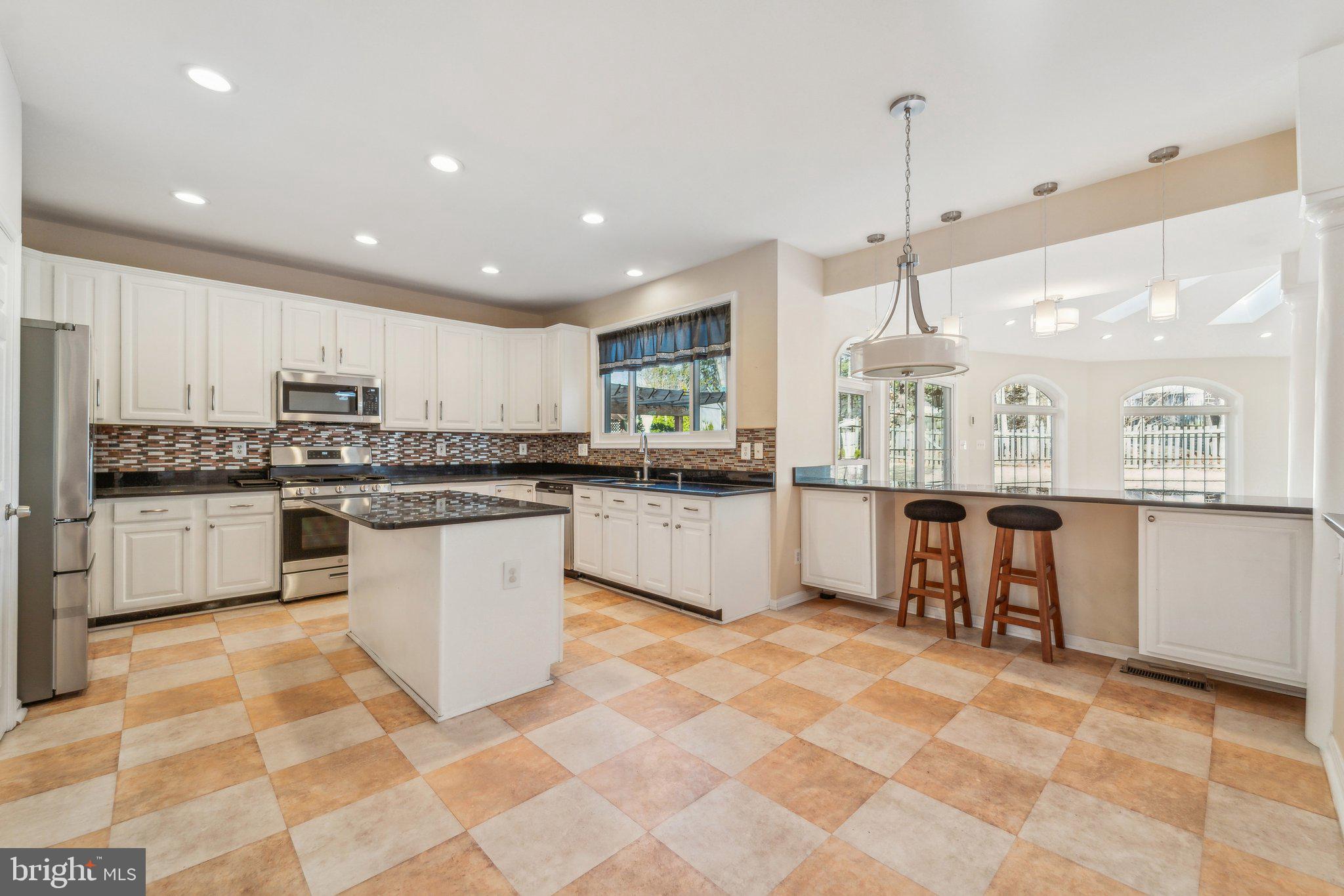 WILLOW PONDS - Residential