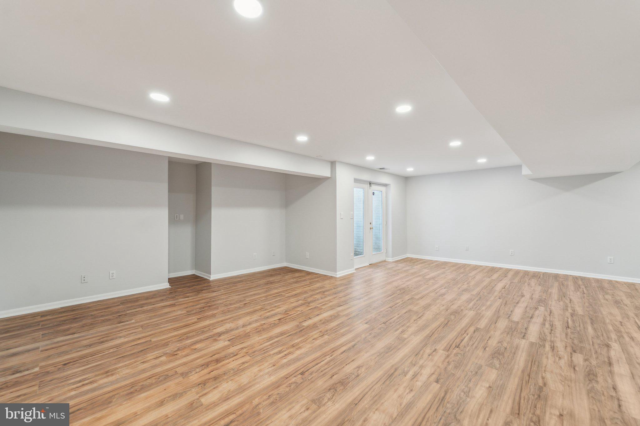 WILLOW PONDS - Residential