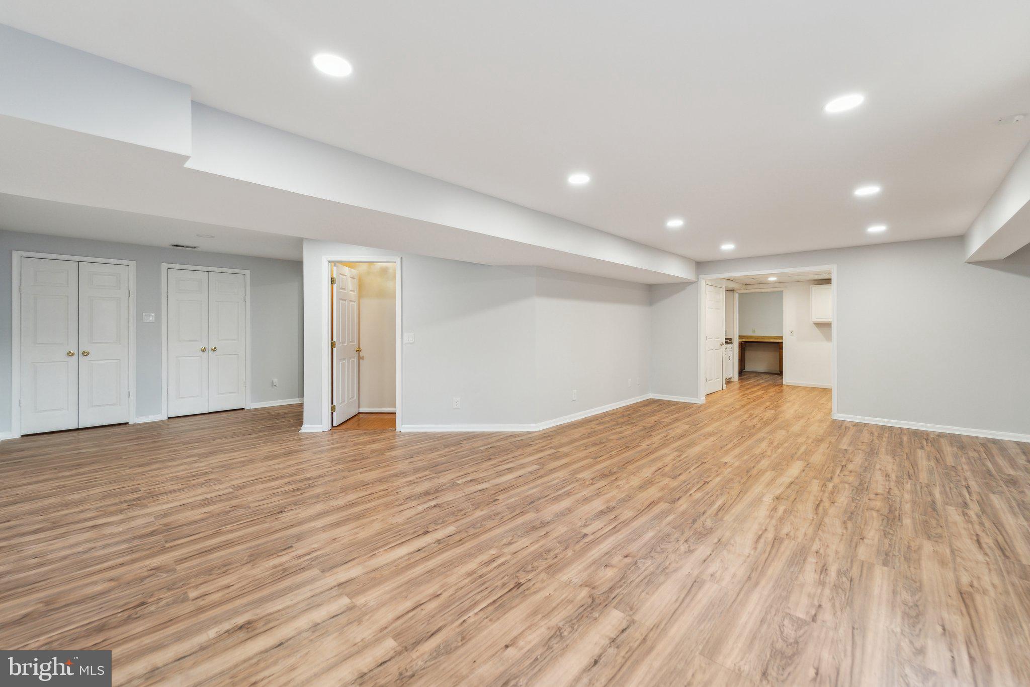 WILLOW PONDS - Residential