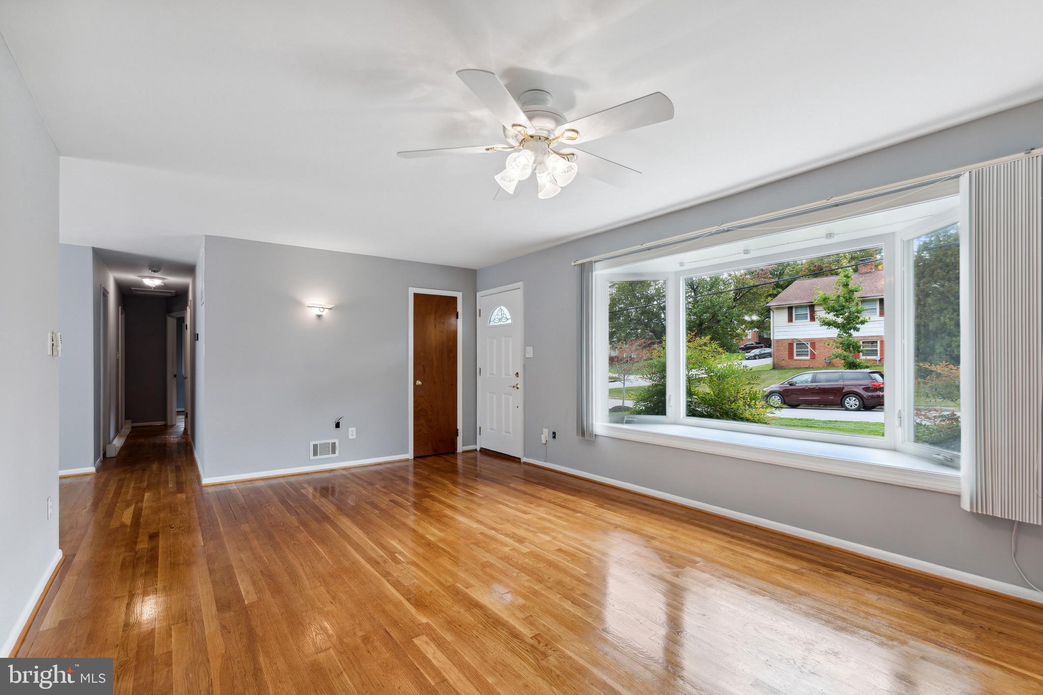 CALVERTON - Residential