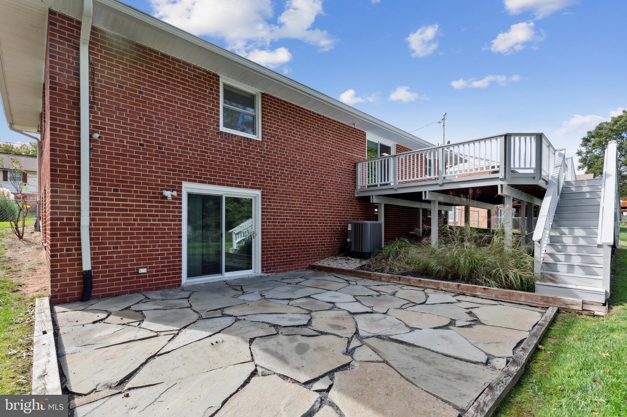 CALVERTON - Residential