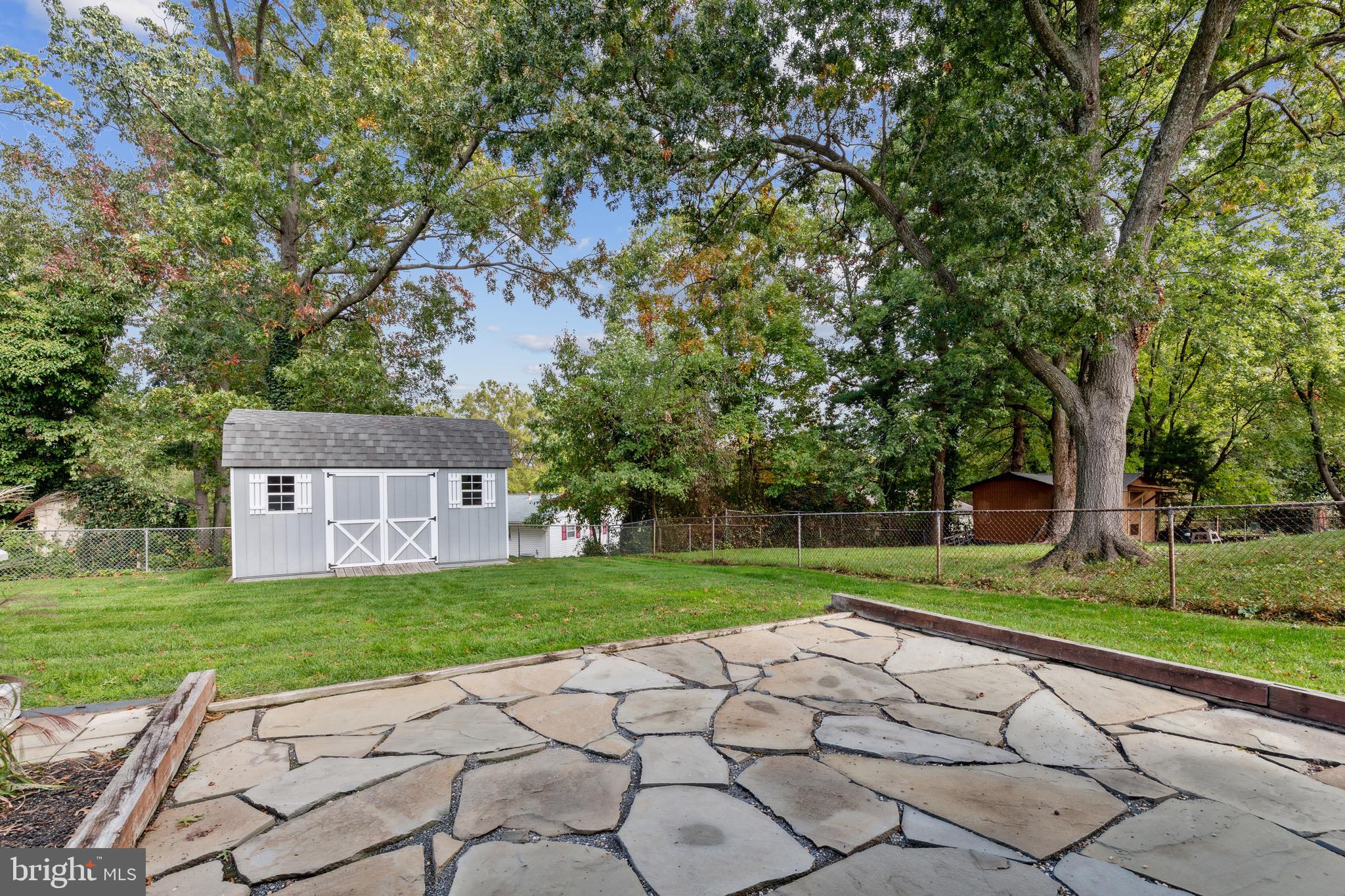 CALVERTON - Residential