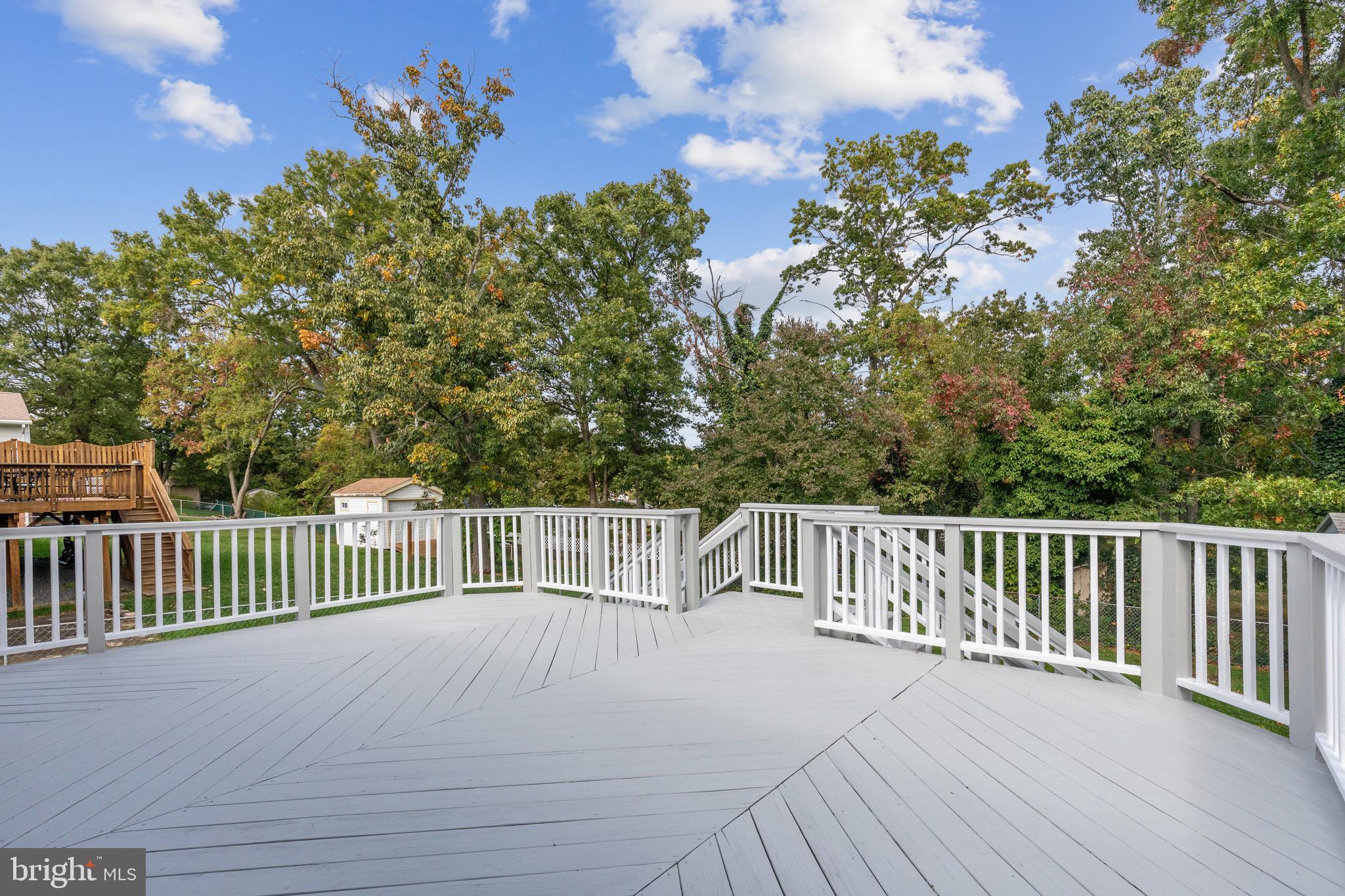 CALVERTON - Residential