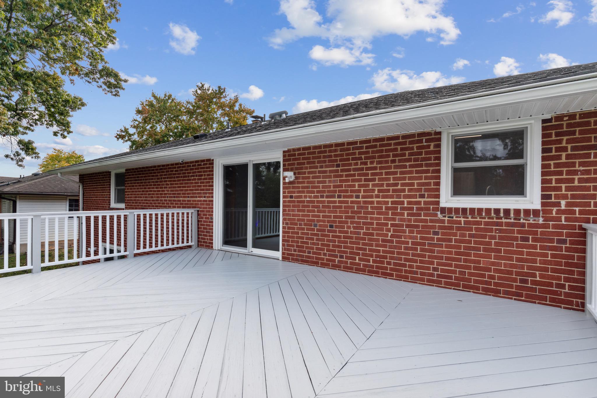 CALVERTON - Residential