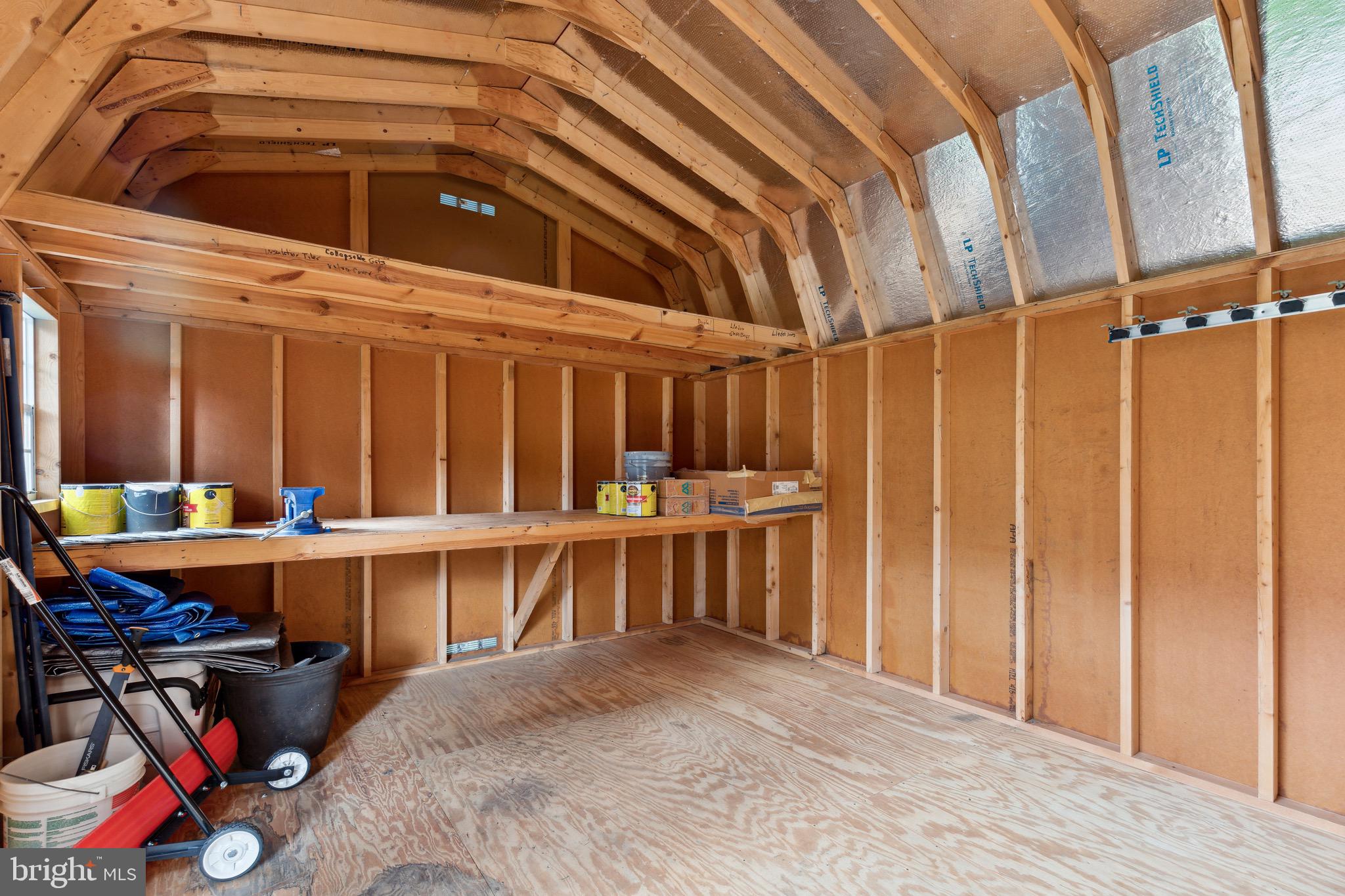 CALVERTON - Residential