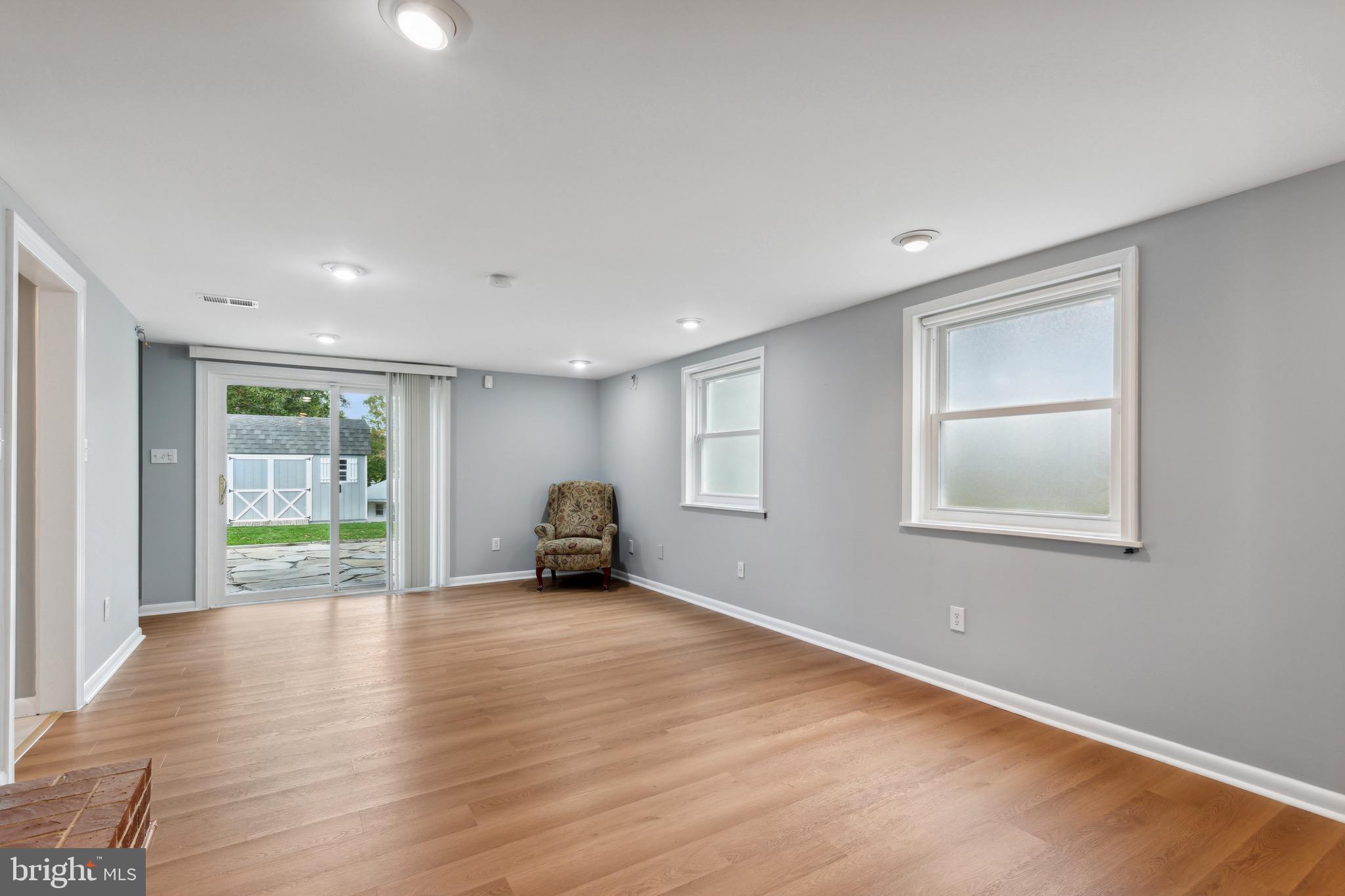 CALVERTON - Residential