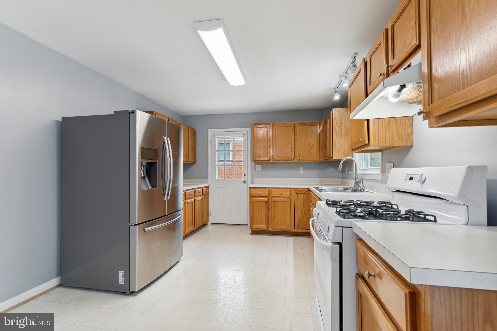 CALVERTON - Residential