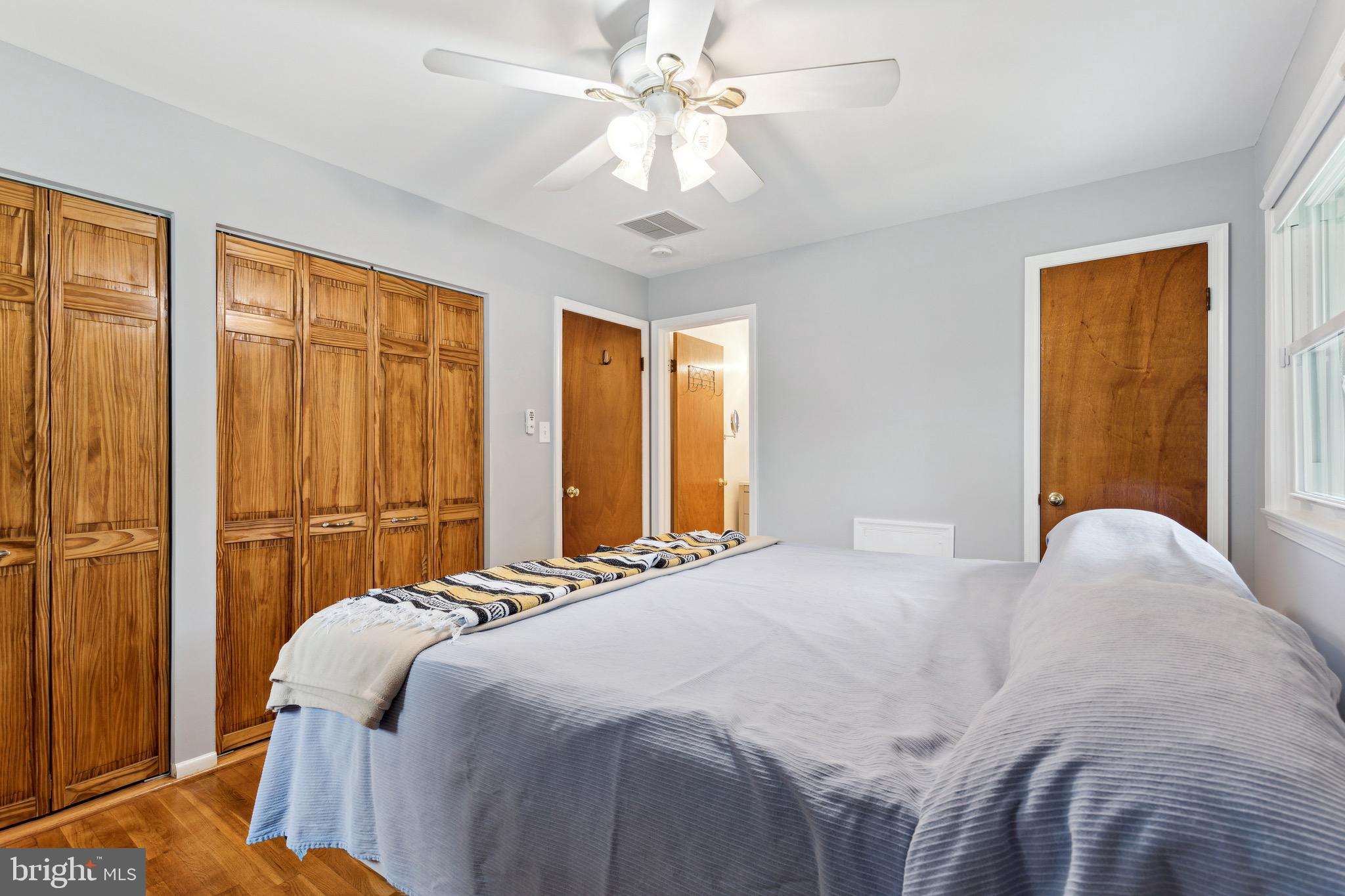 CALVERTON - Residential