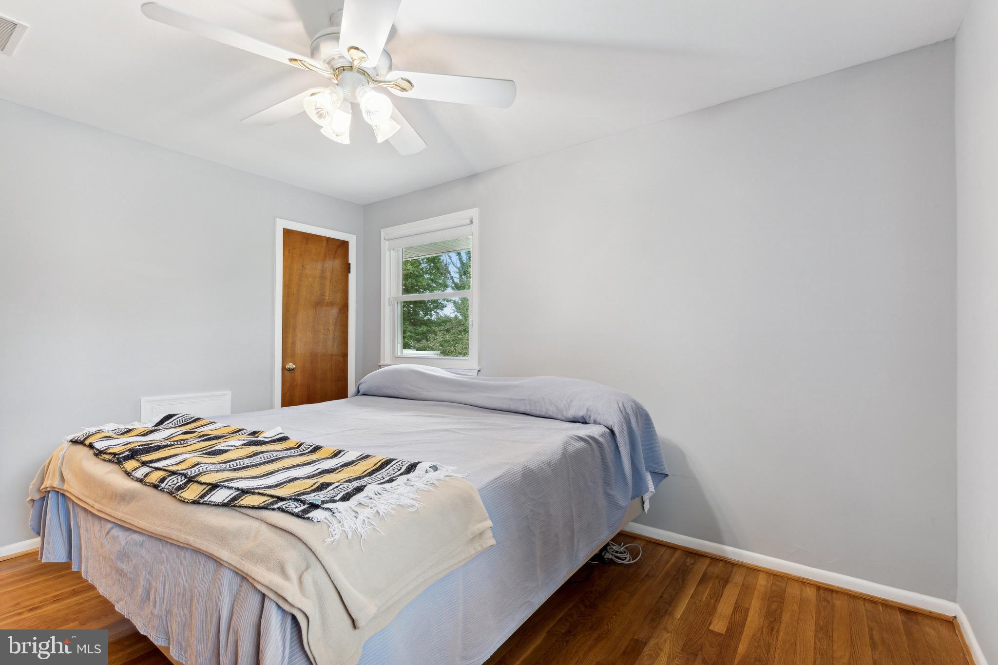 CALVERTON - Residential