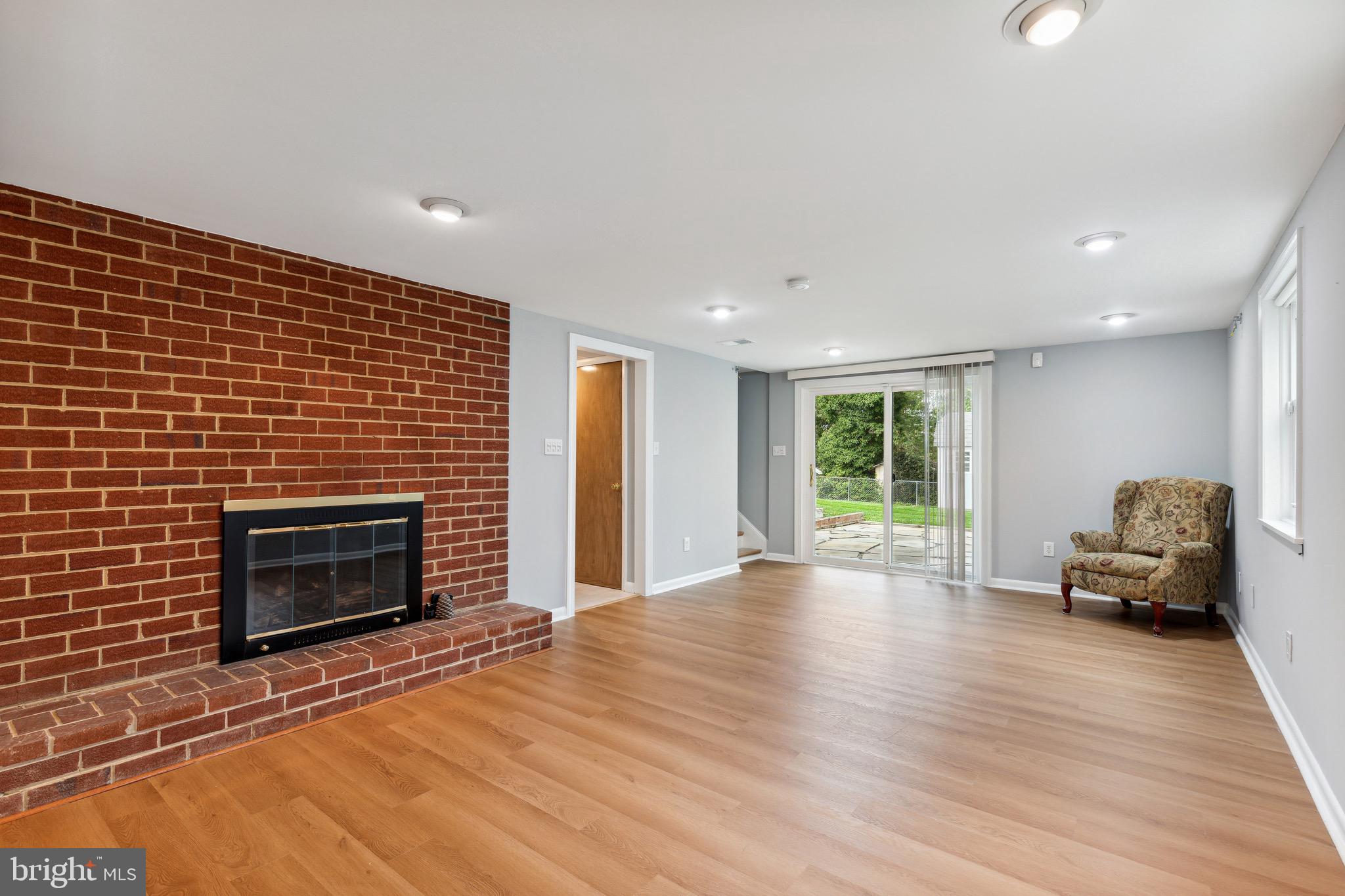 CALVERTON - Residential