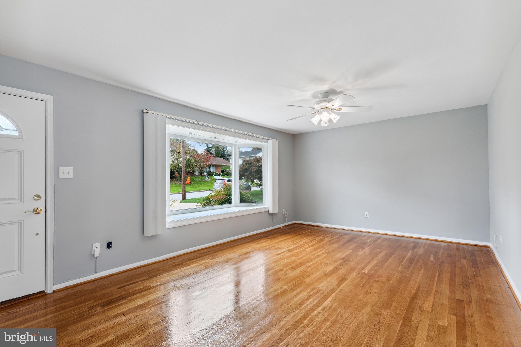 CALVERTON - Residential