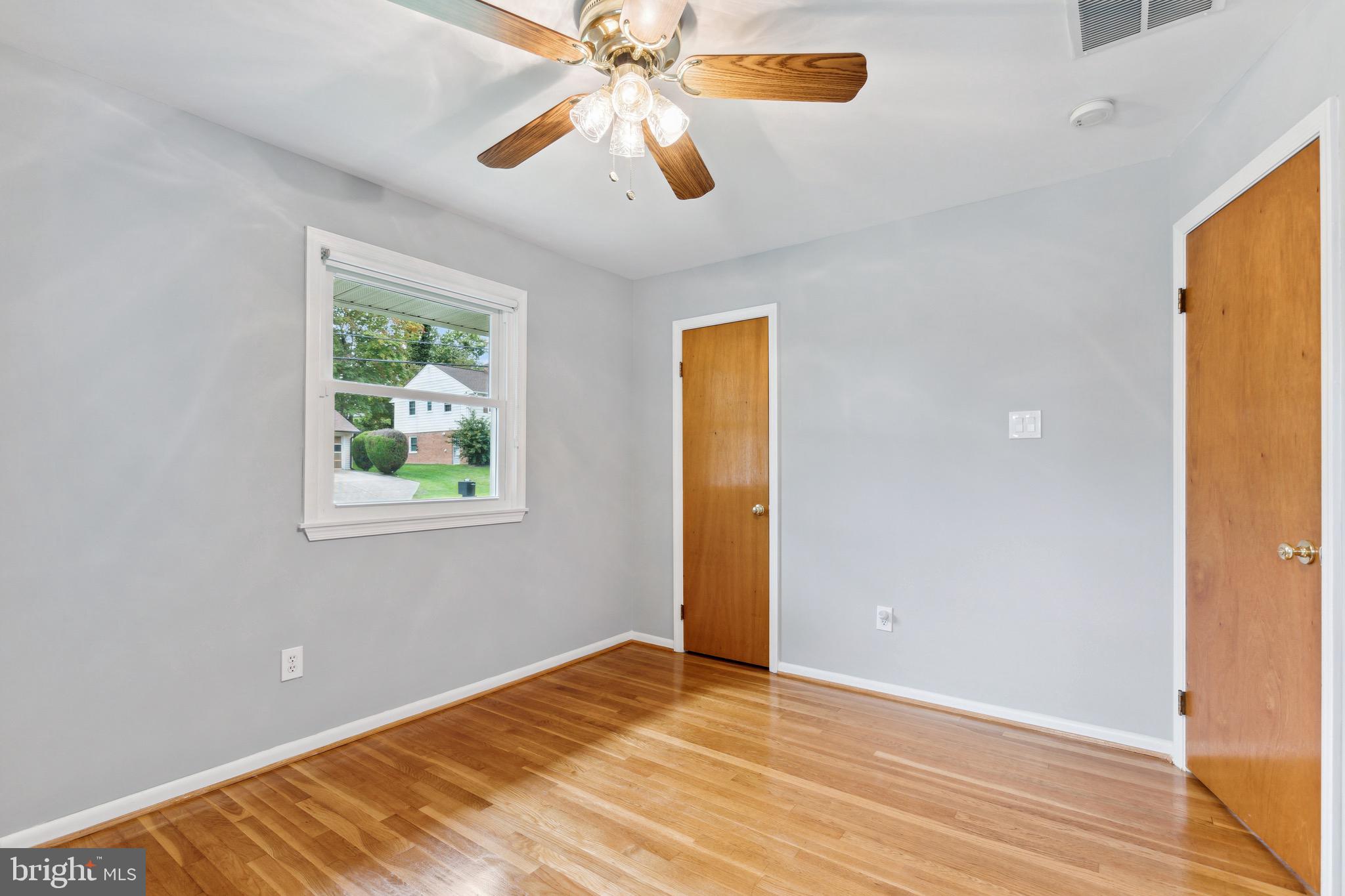 CALVERTON - Residential