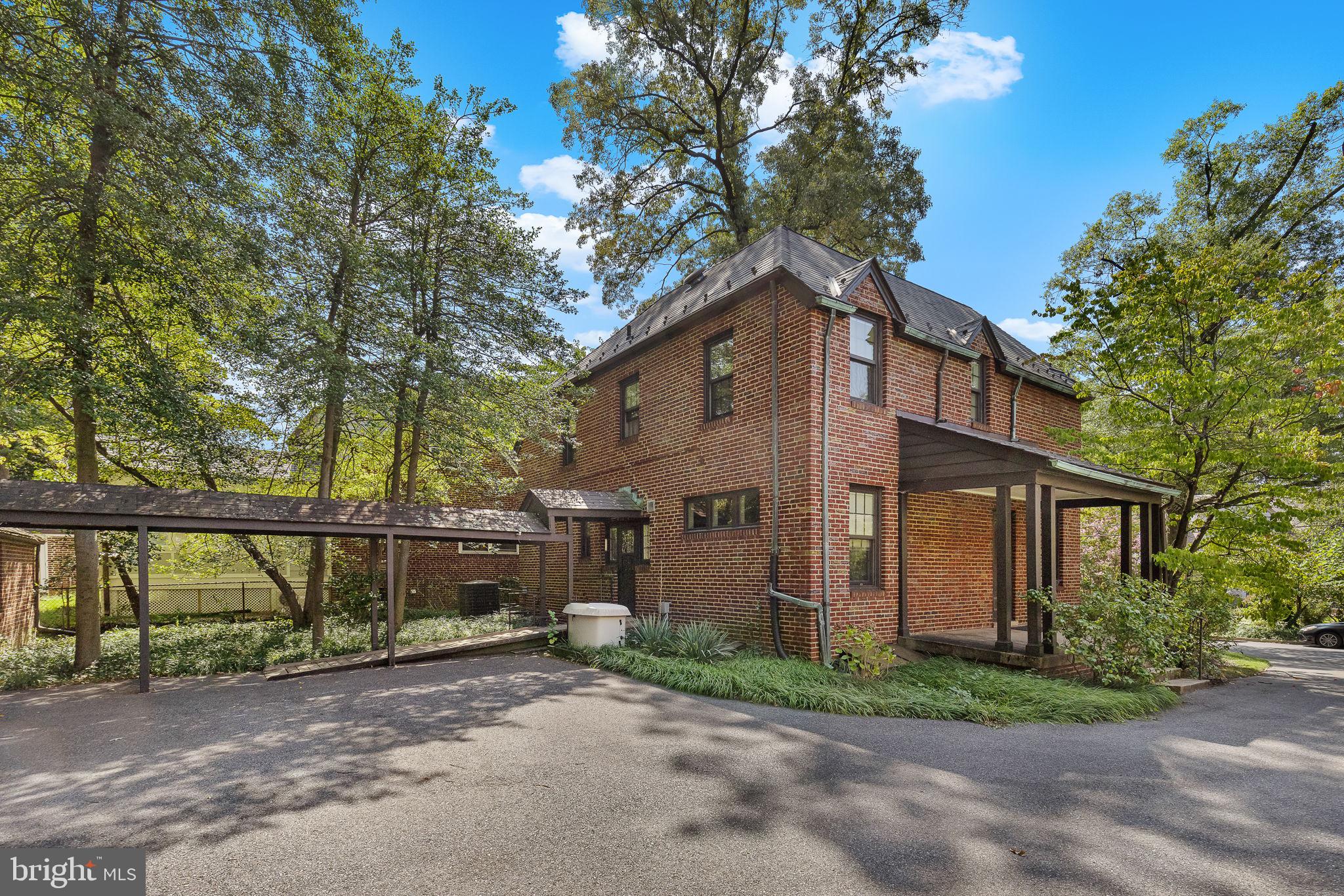 UNIVERSITY PARK - Residential