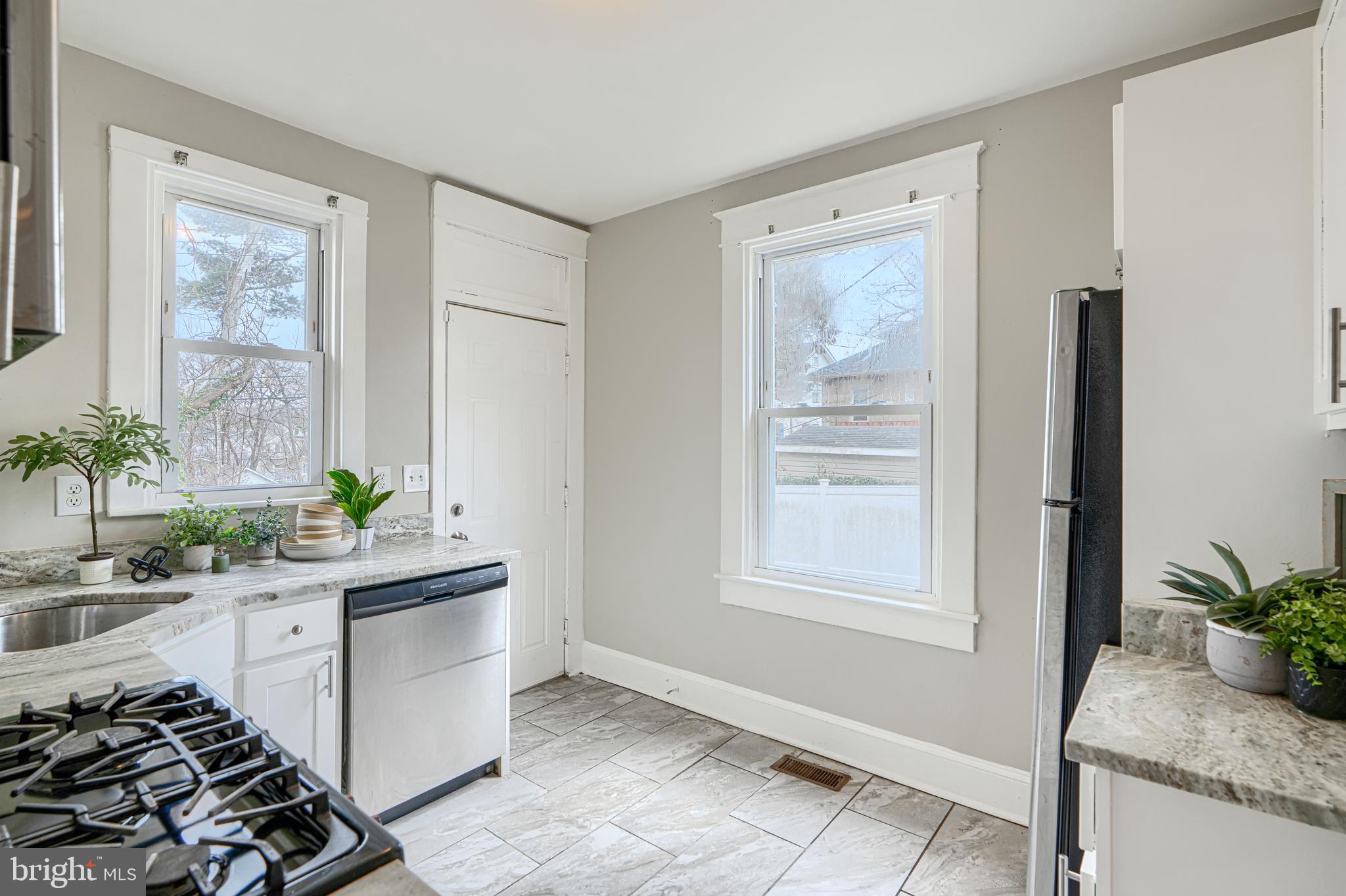 ARCADIA-BEVERLY HILLS HISTORIC DISTRICT - Residential Income