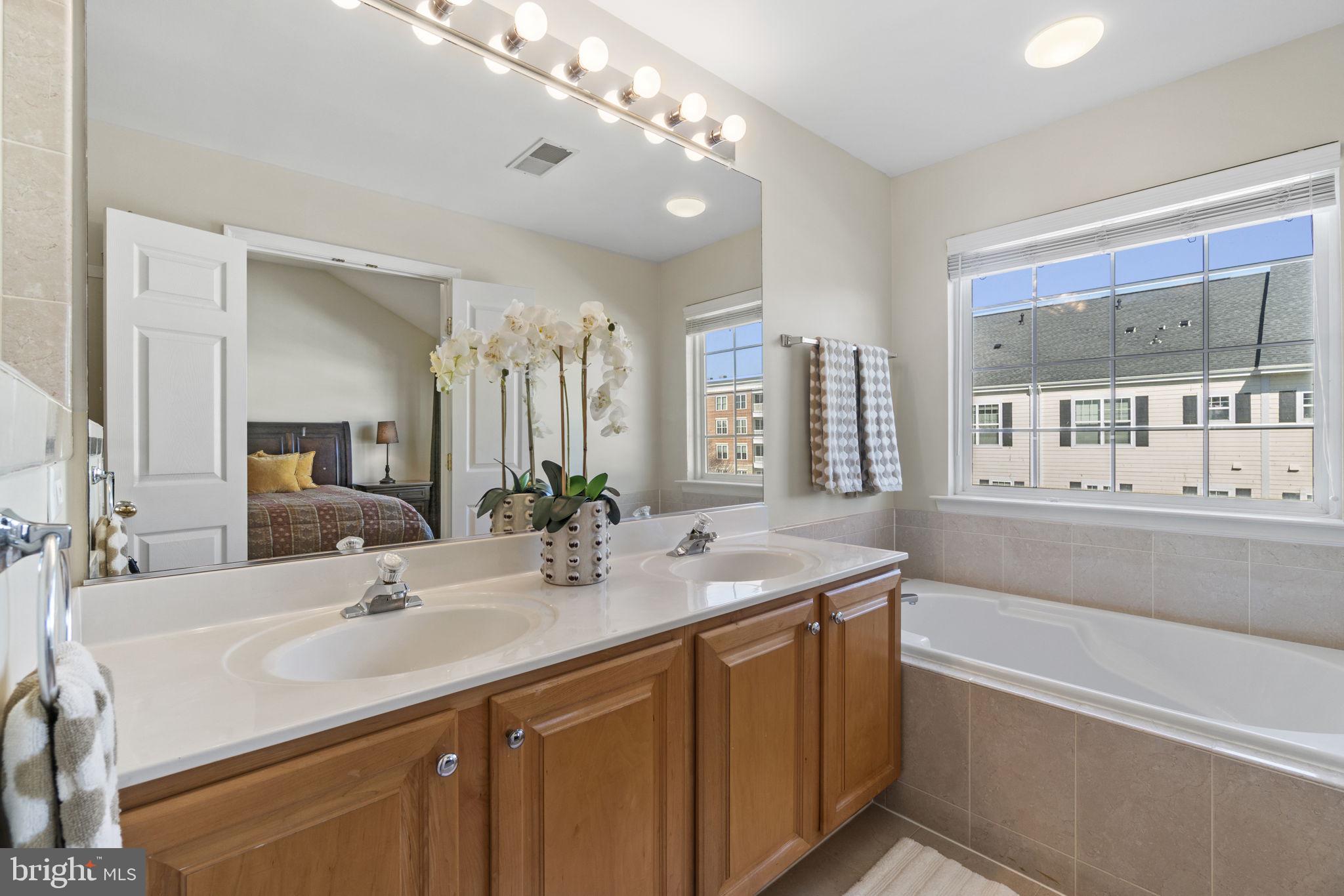 BELMONT BAY - Residential Lease