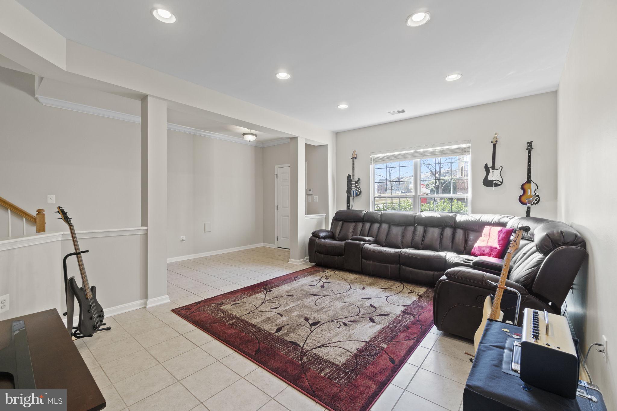 BELMONT BAY - Residential Lease