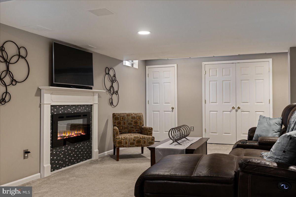 DOYLESTOWN LEA - Residential