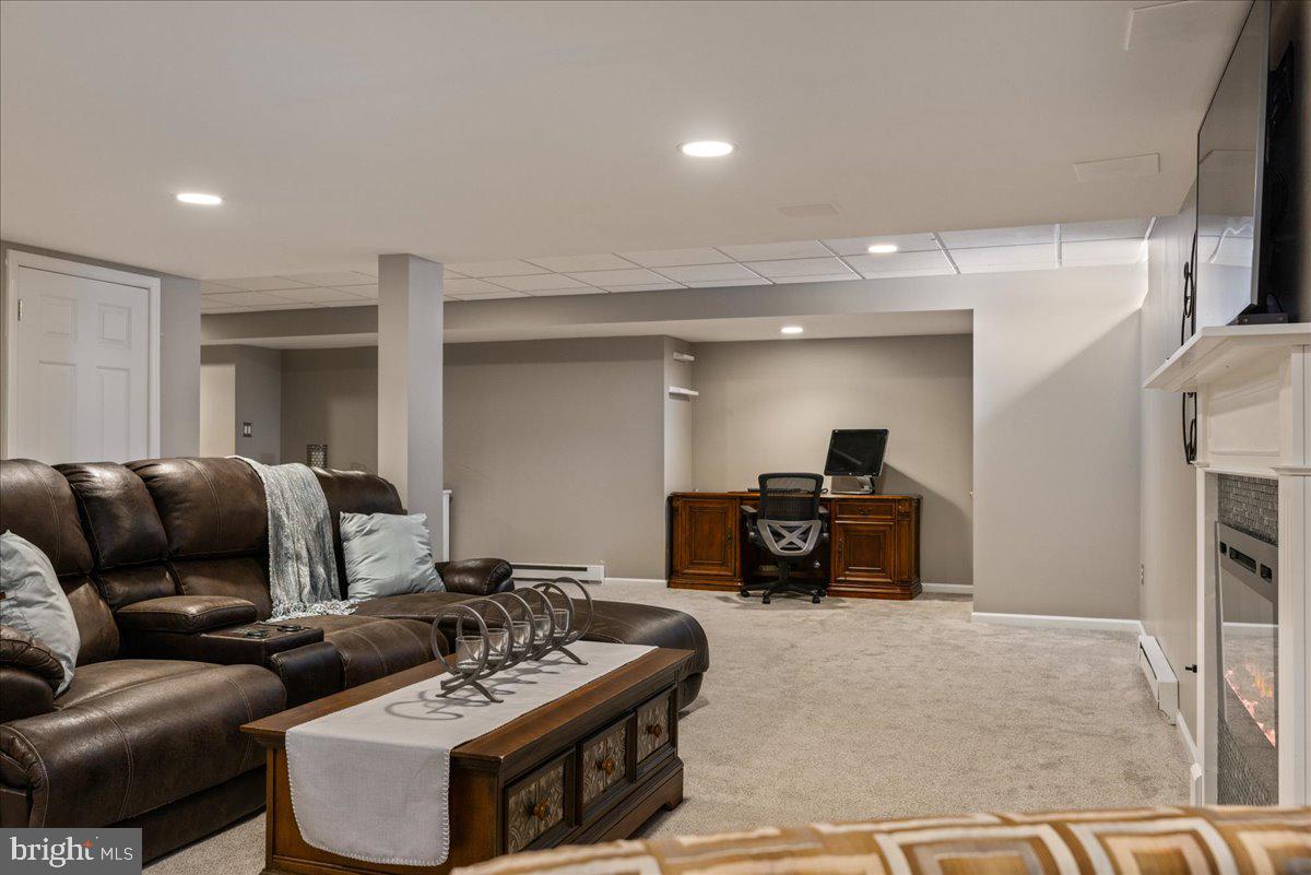 DOYLESTOWN LEA - Residential