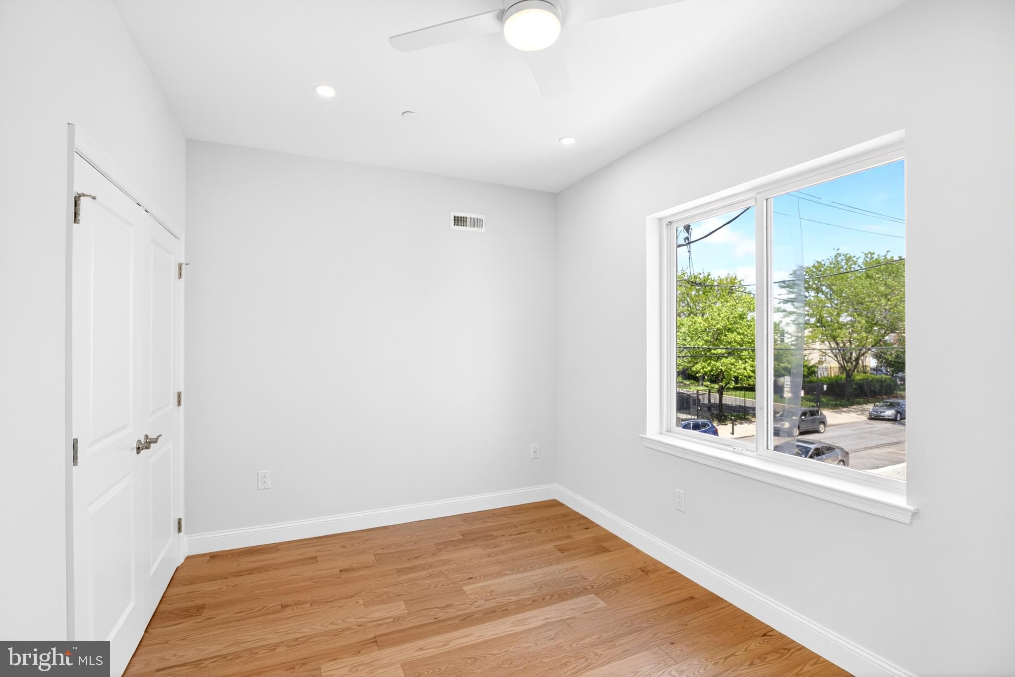 GRAYS FERRY - Residential