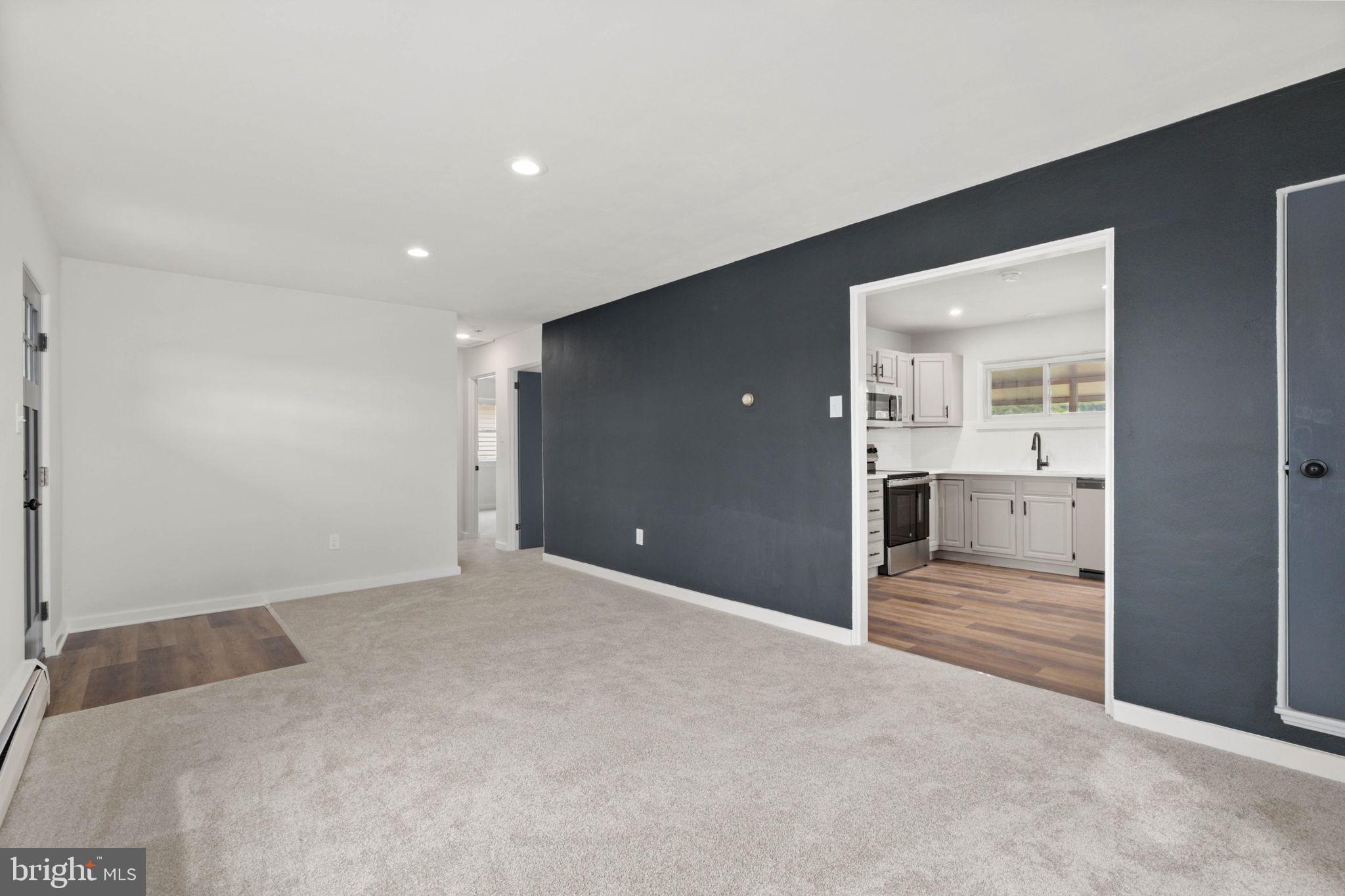 715 E 10TH STREET