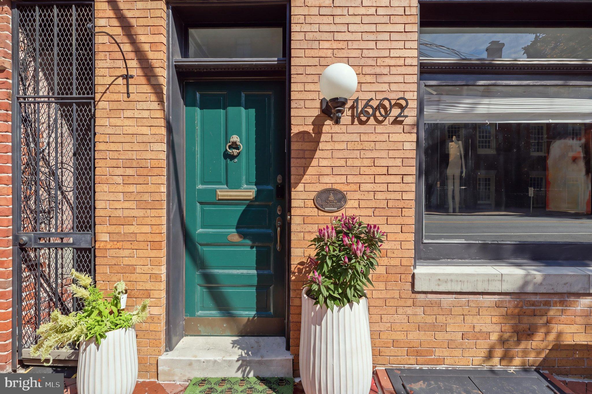 1602 SHAKESPEARE STREET