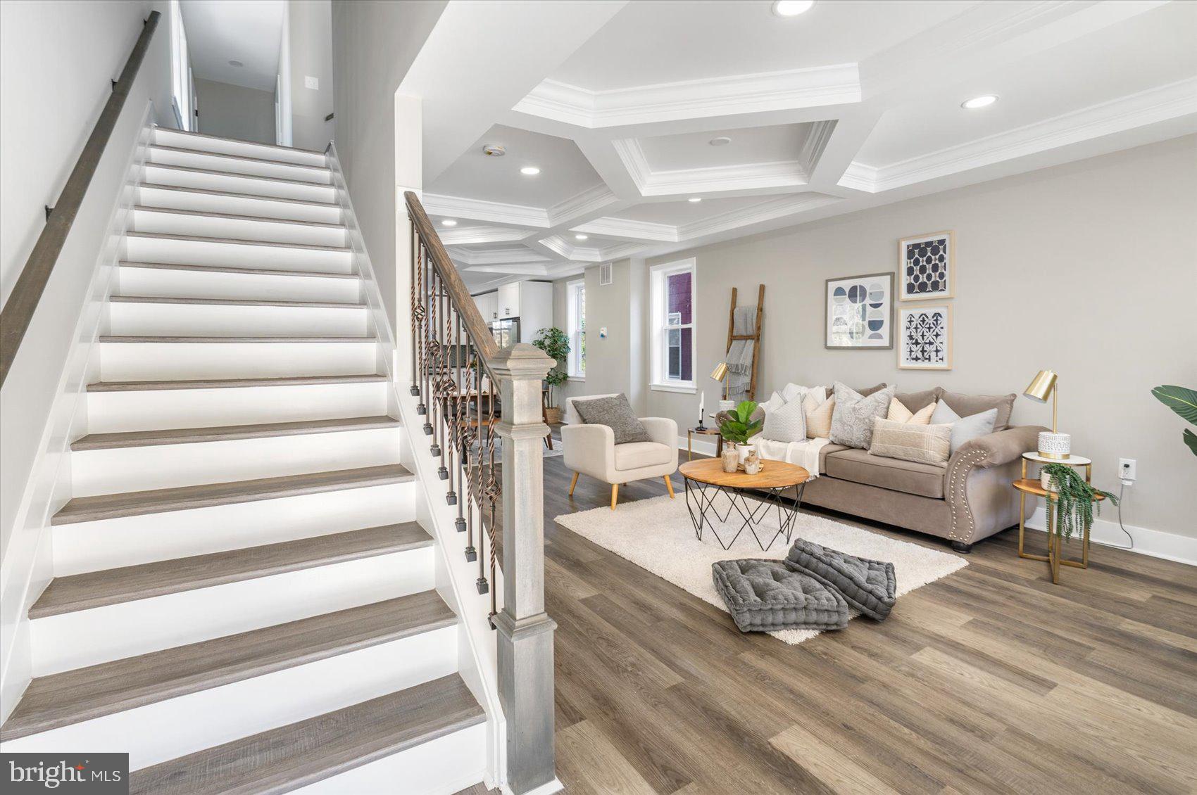 MOUNT WASHINGTON - Residential