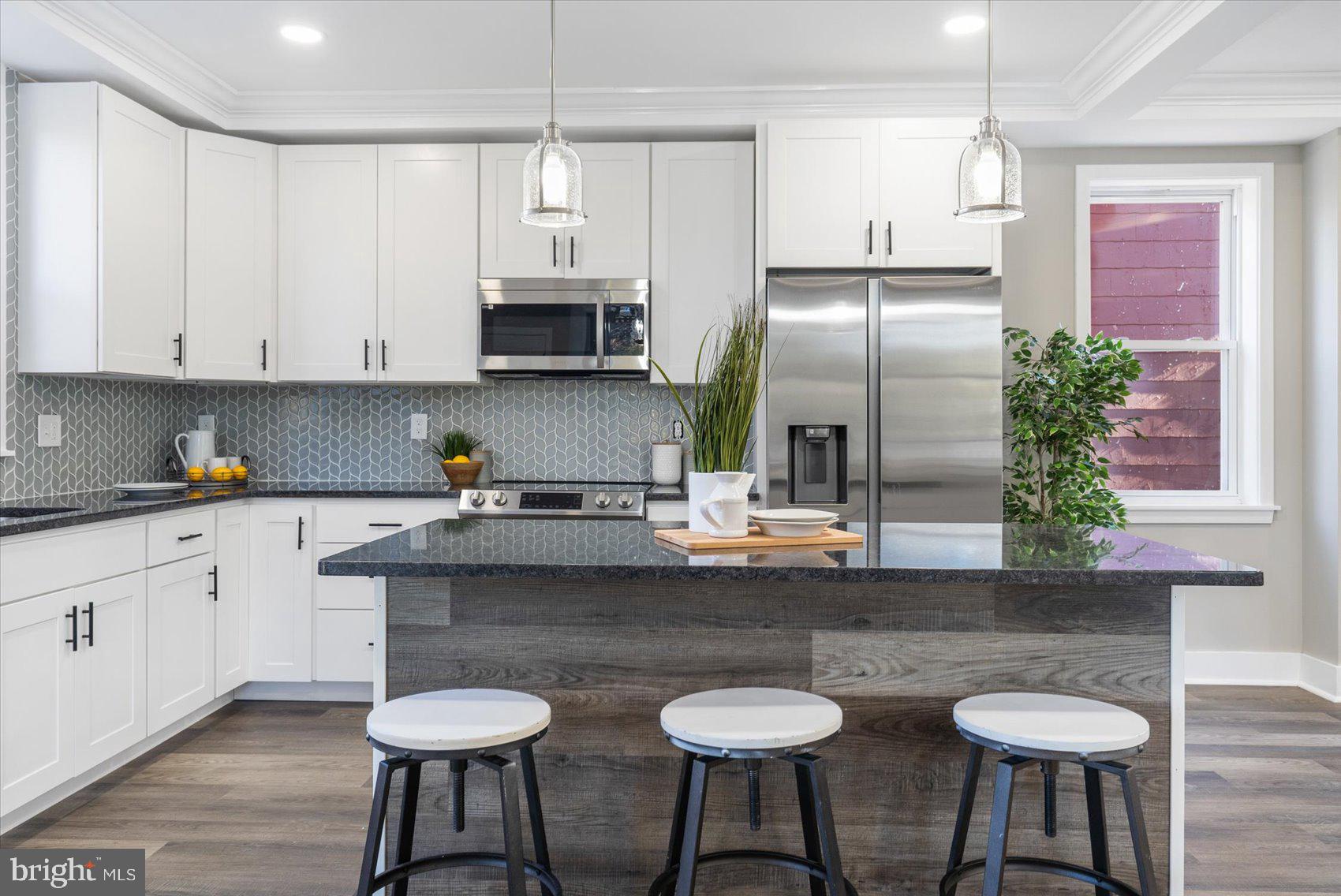 MOUNT WASHINGTON - Residential